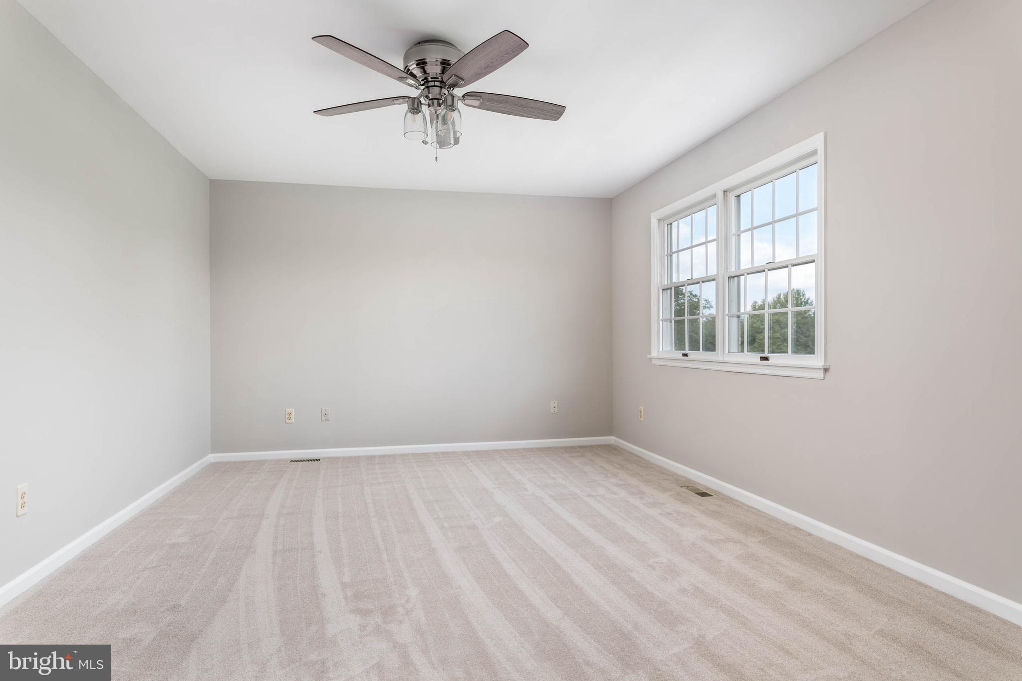 HUNTERS RUN - Residential