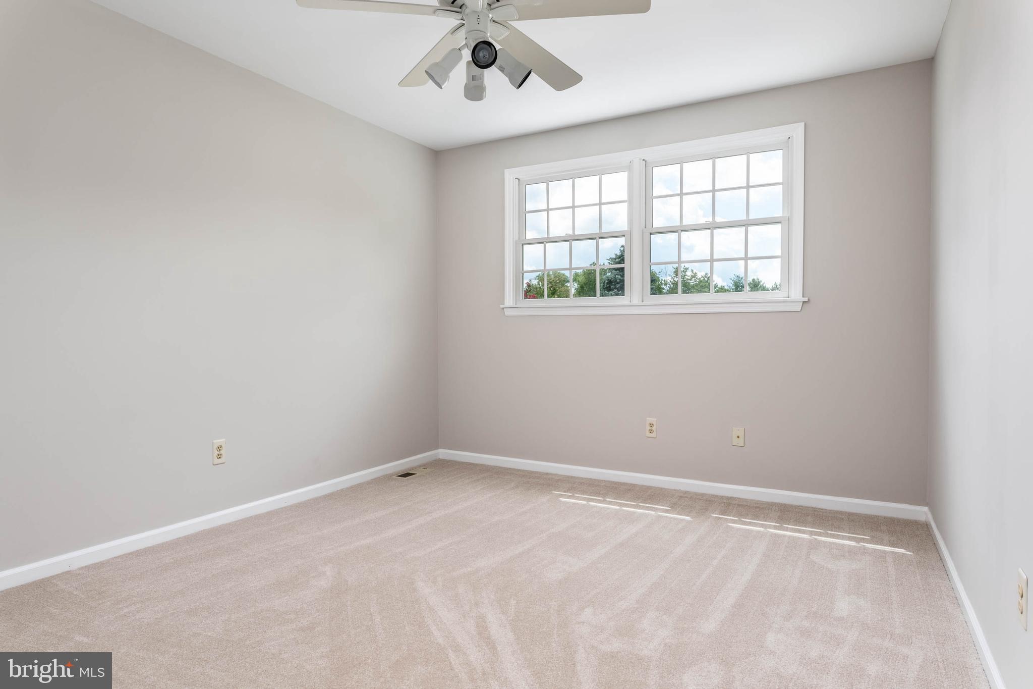 HUNTERS RUN - Residential