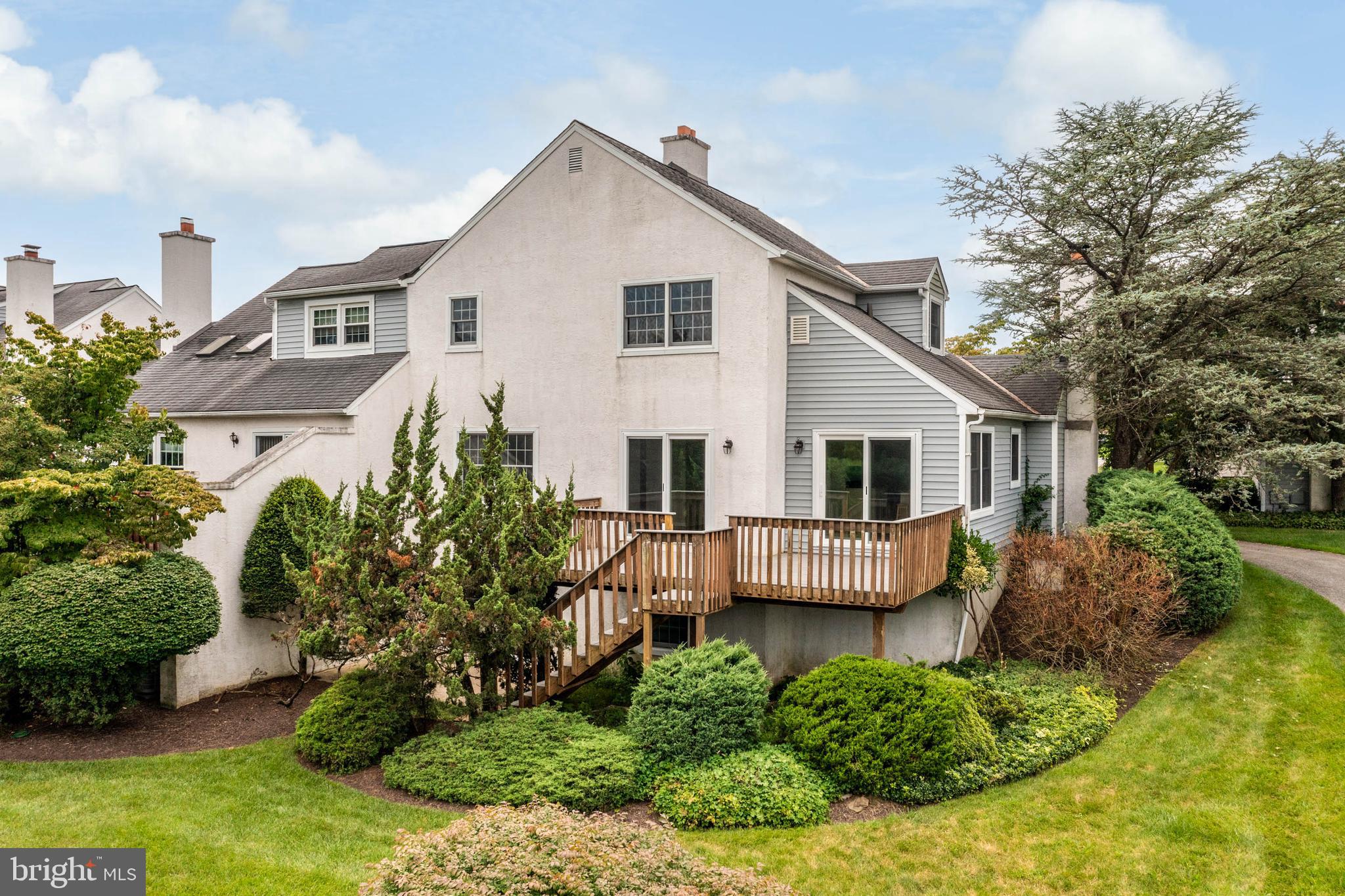 HUNTERS RUN - Residential