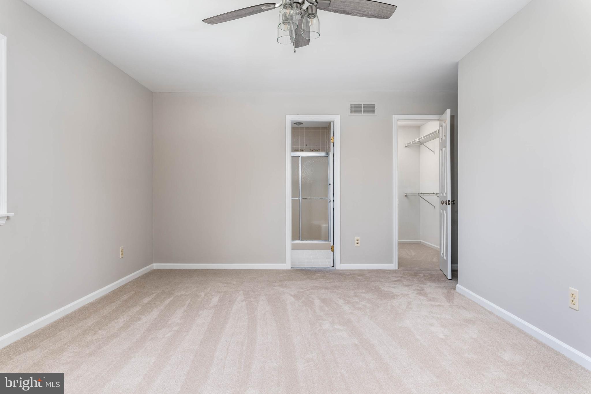 HUNTERS RUN - Residential