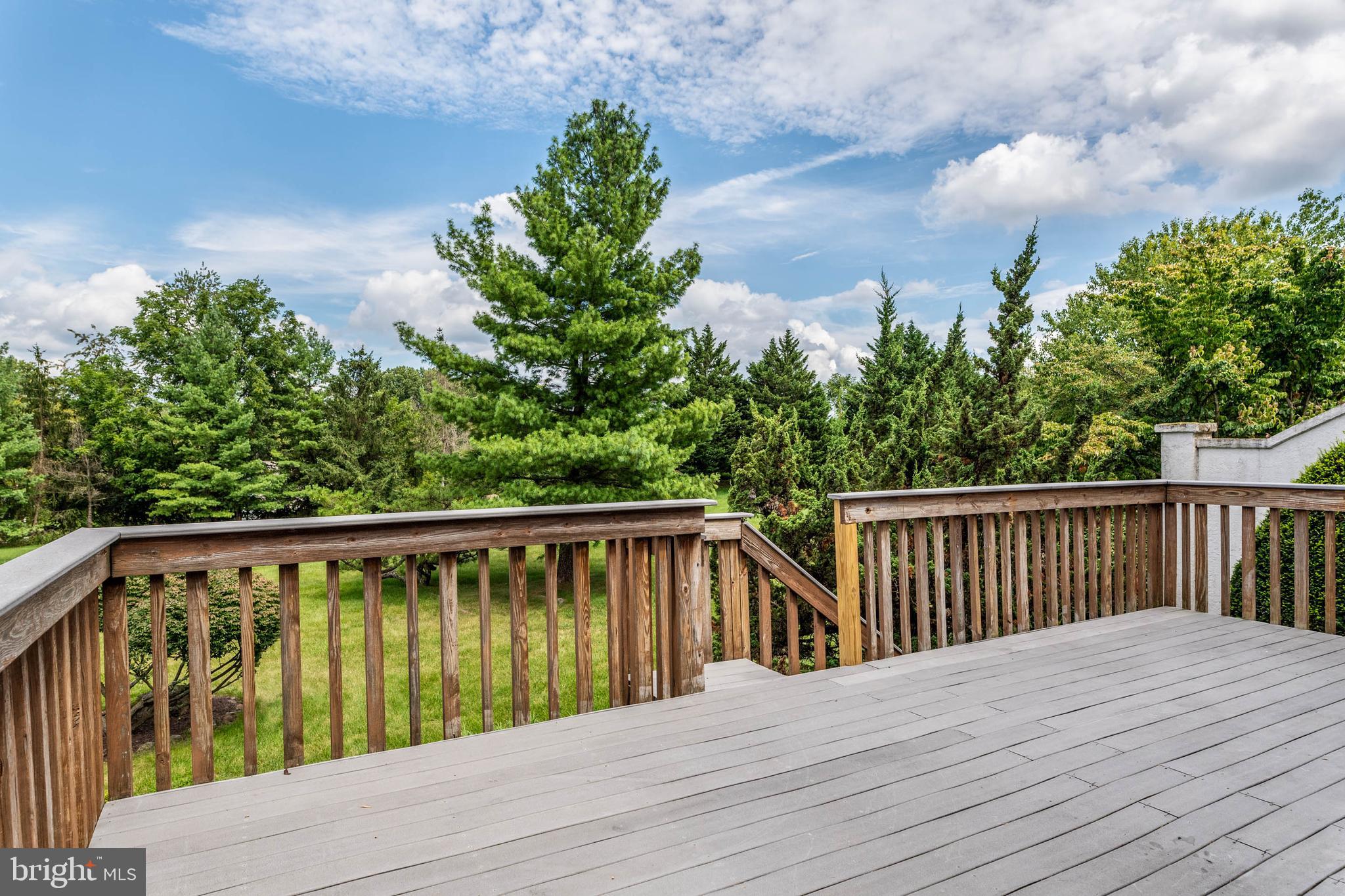 HUNTERS RUN - Residential