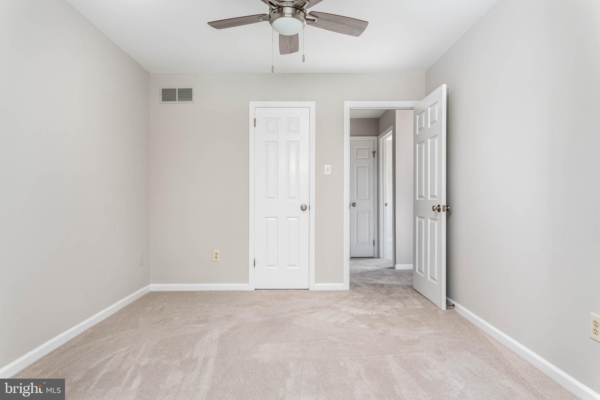 HUNTERS RUN - Residential