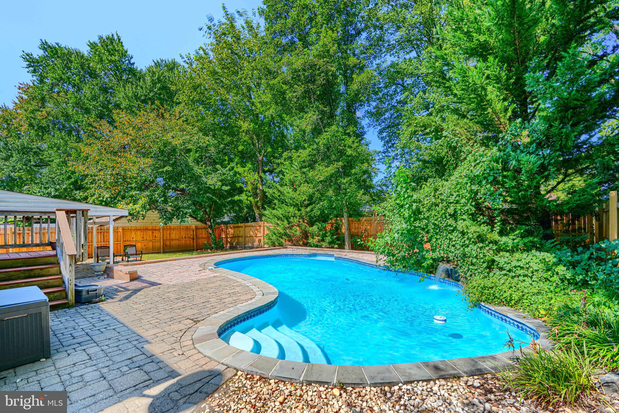 NORTHWEST BRANCH ESTATES - Residential