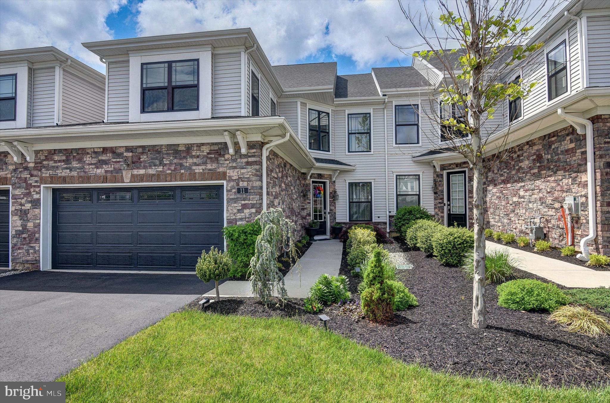 11 SAINT ANDREWS AVENUE