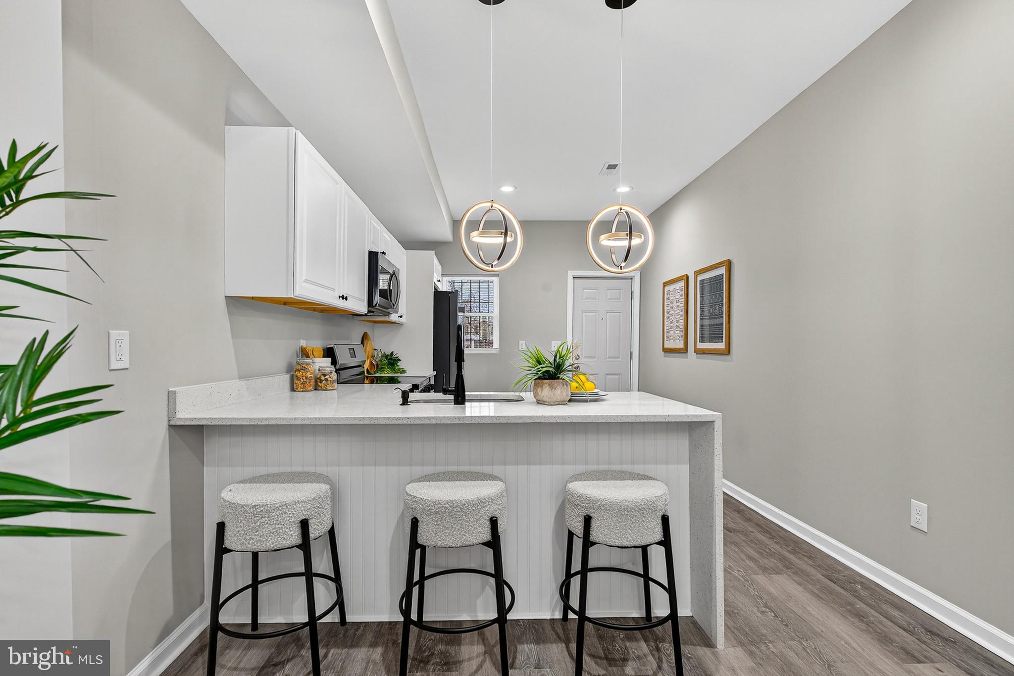 BROADWAY EAST - Residential