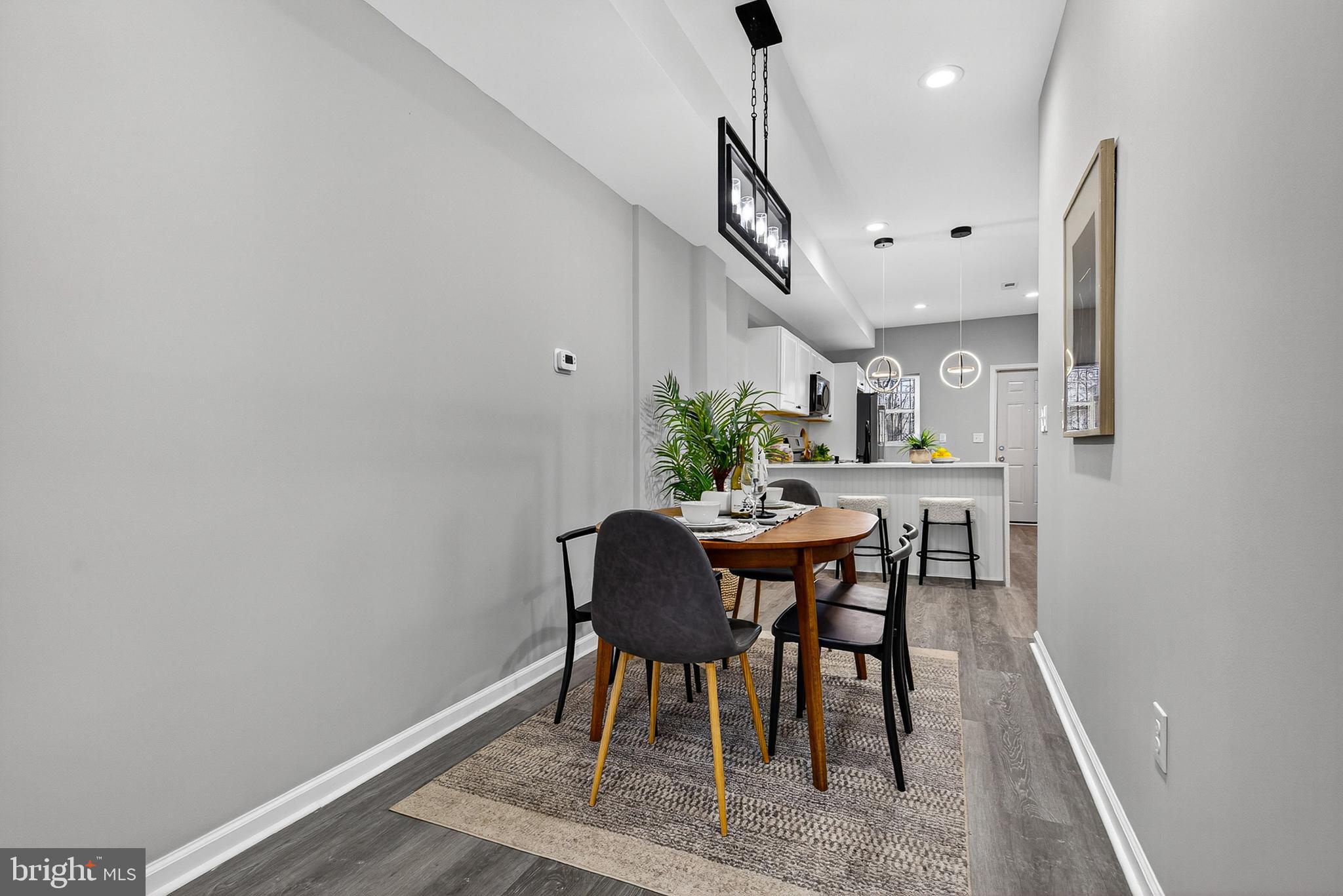 BROADWAY EAST - Residential