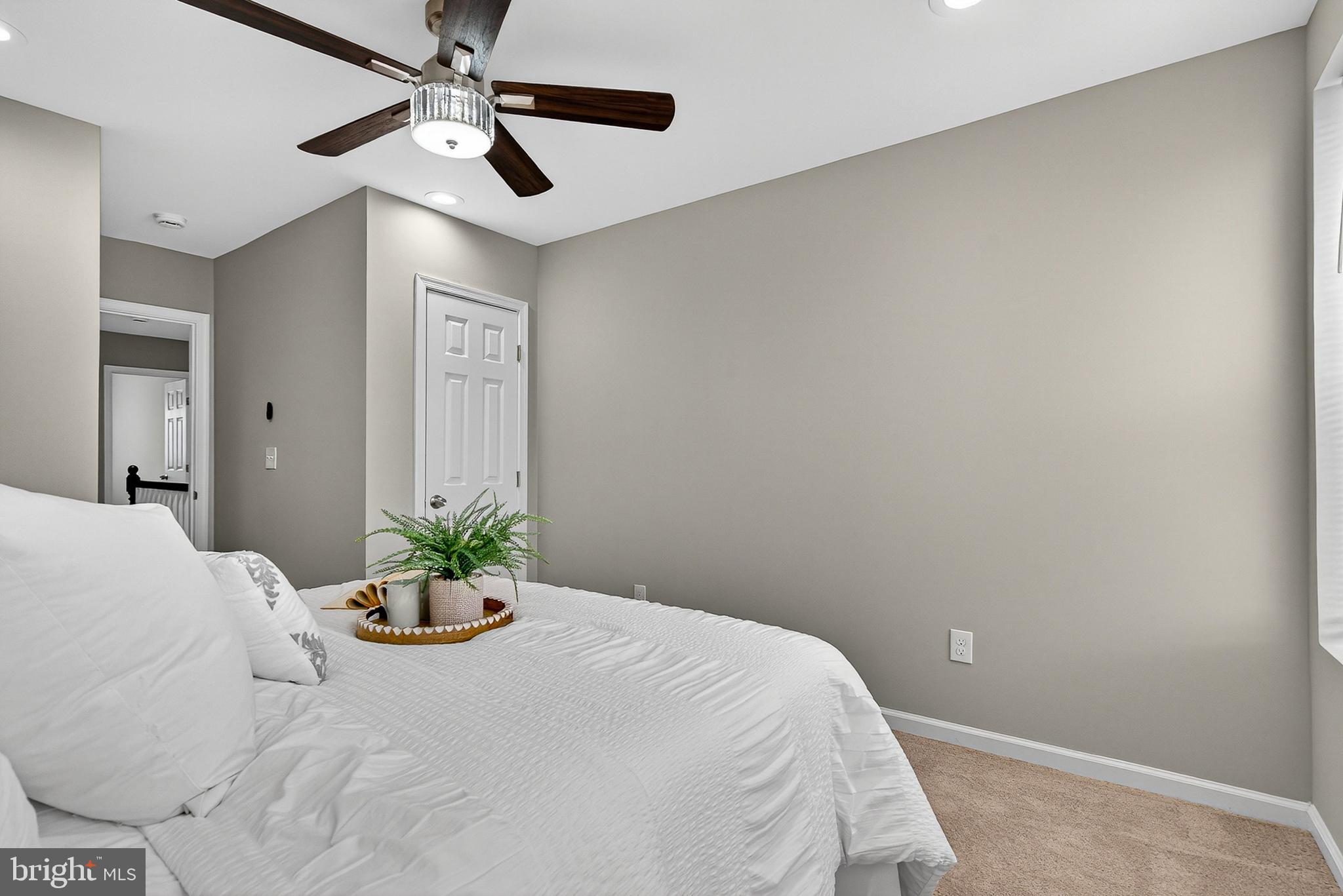 BROADWAY EAST - Residential