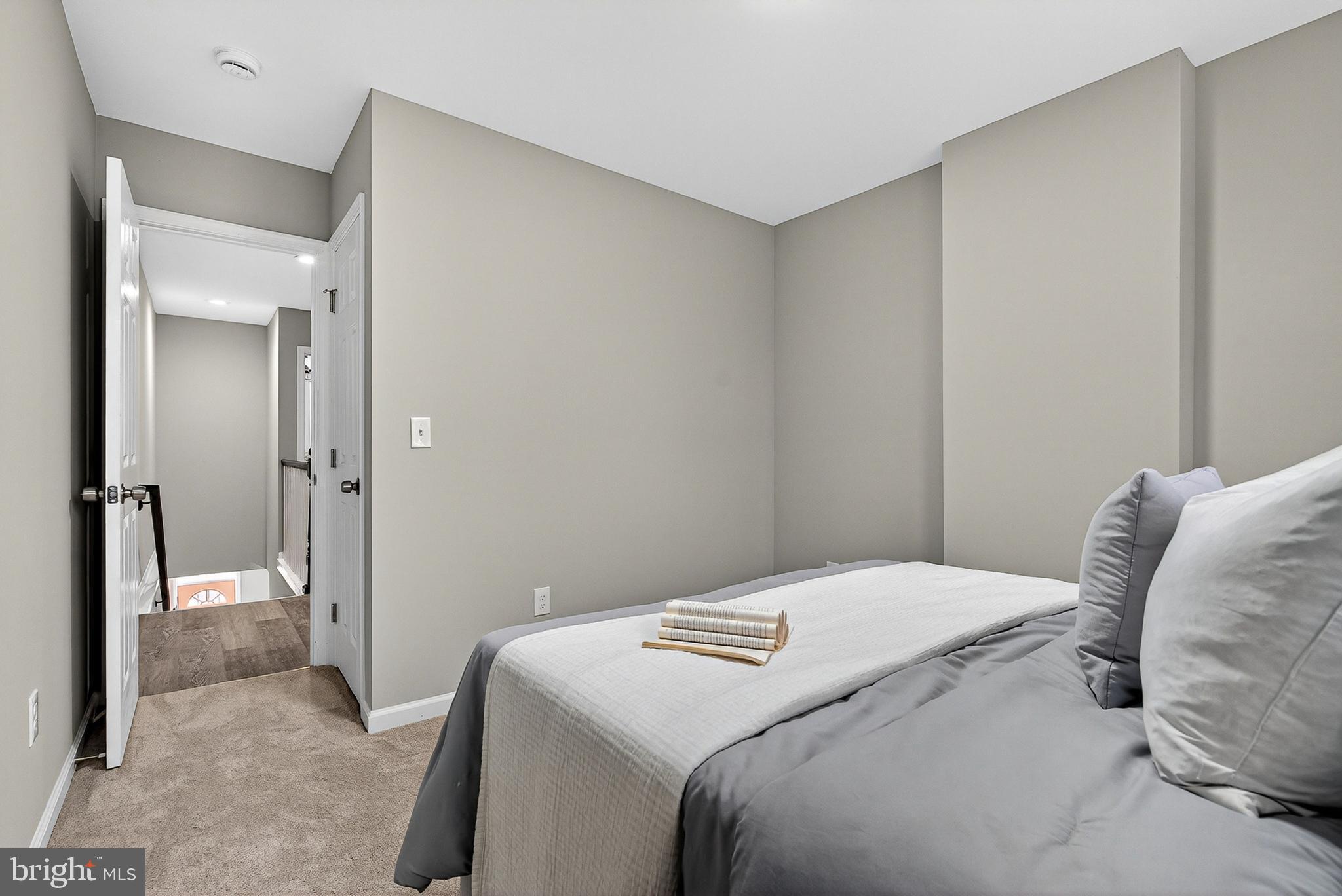 BROADWAY EAST - Residential