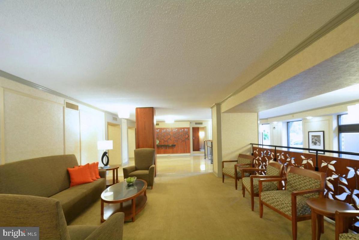 5904 MOUNT EAGLE DRIVE 817