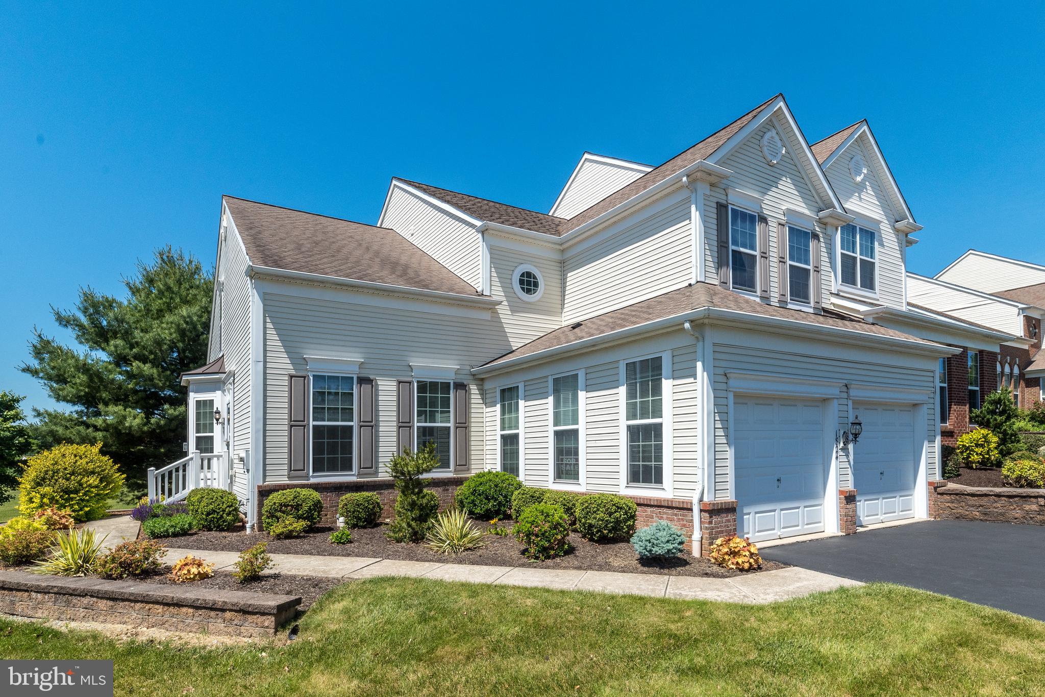 1824 EMERALD DRIVE