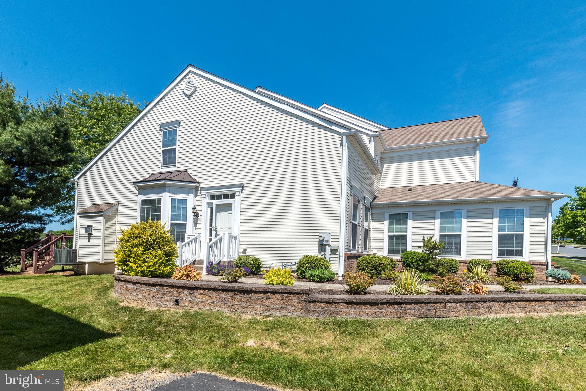 1824 EMERALD DRIVE