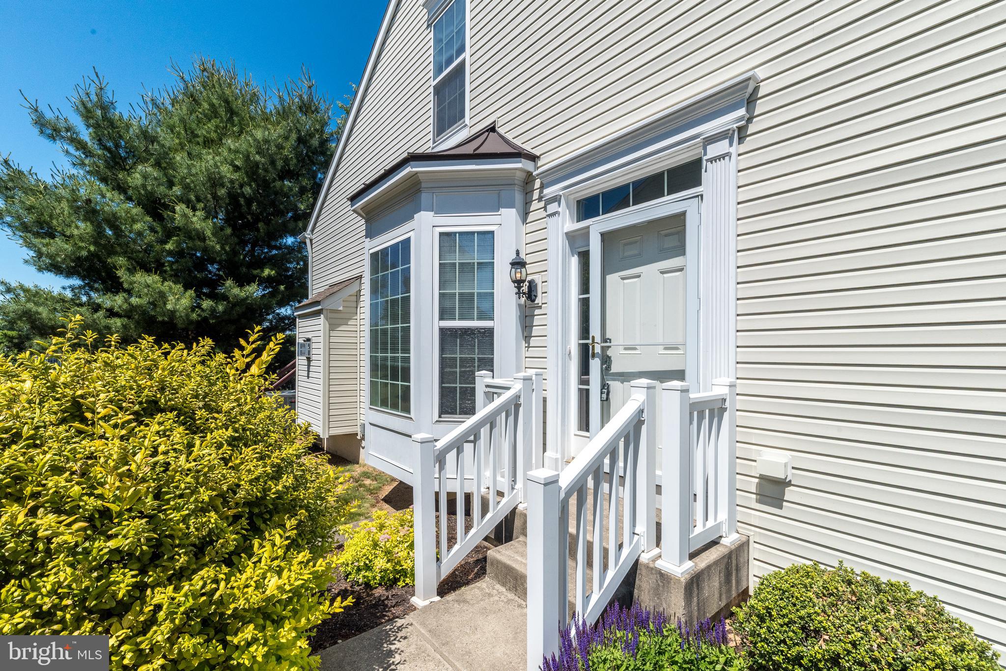 1824 EMERALD DRIVE
