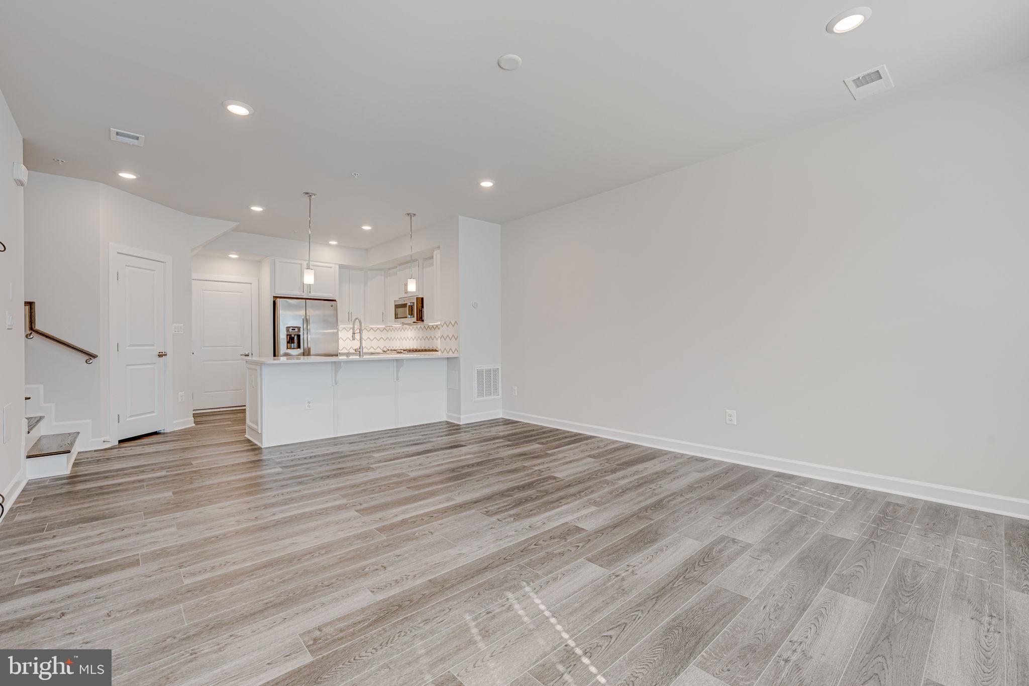 WOODLAND PARK - Residential Lease