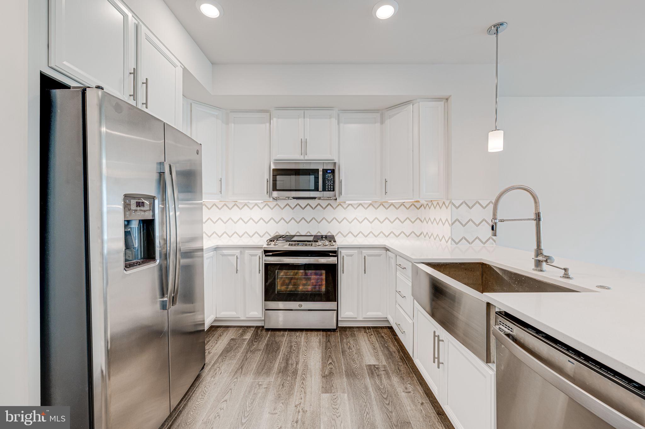 WOODLAND PARK - Residential Lease