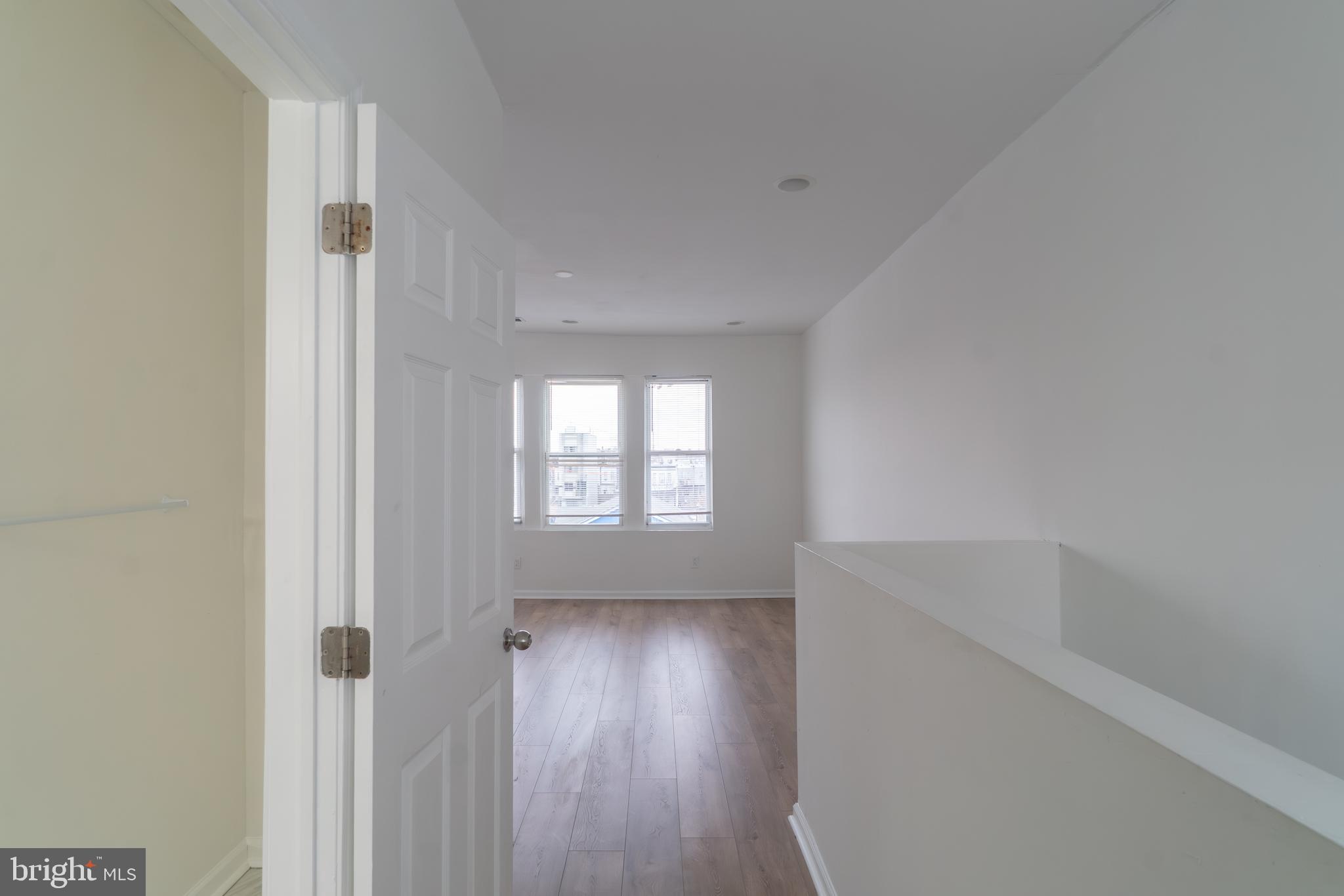 POINT BREEZE - Residential