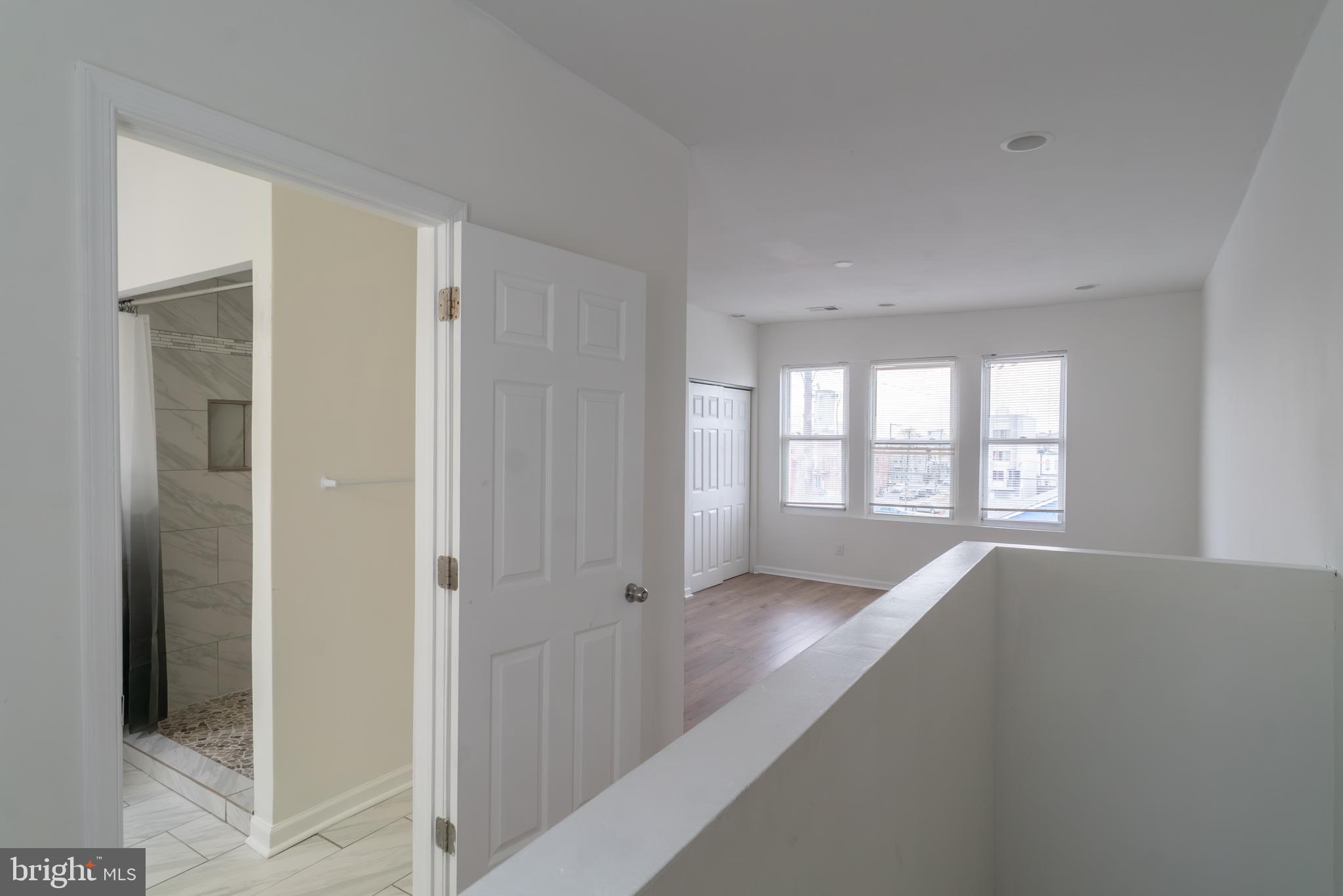 POINT BREEZE - Residential