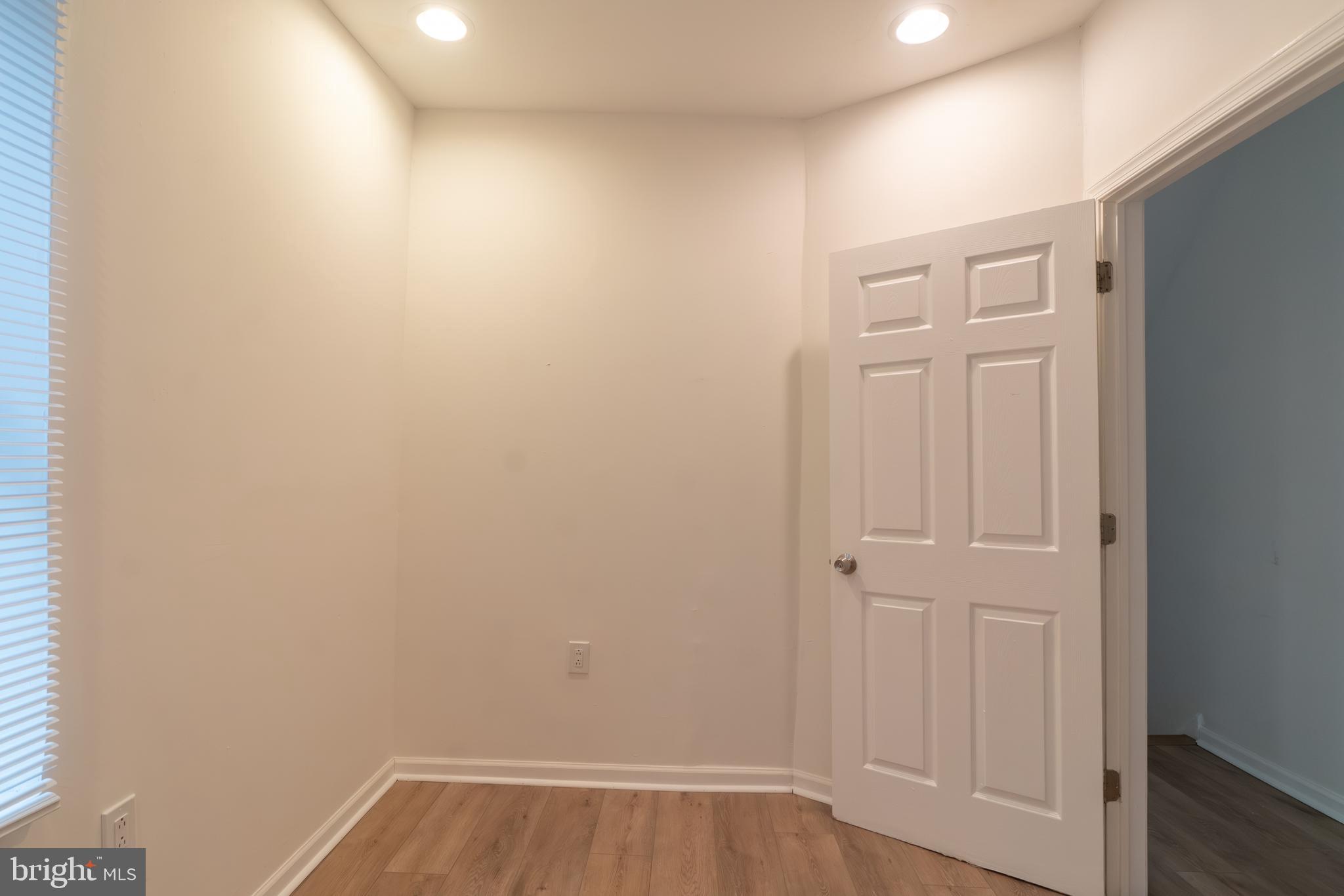 POINT BREEZE - Residential