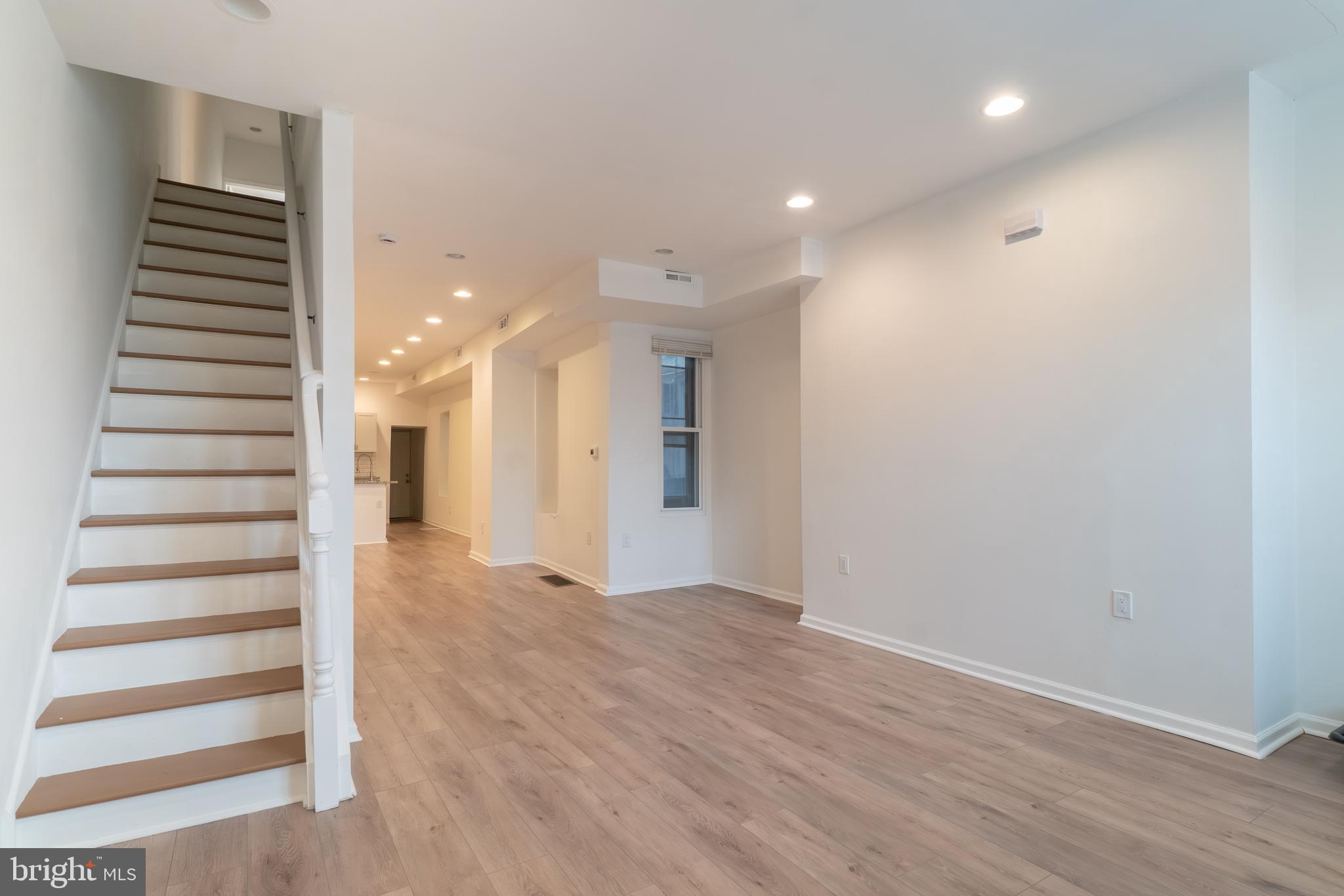 POINT BREEZE - Residential