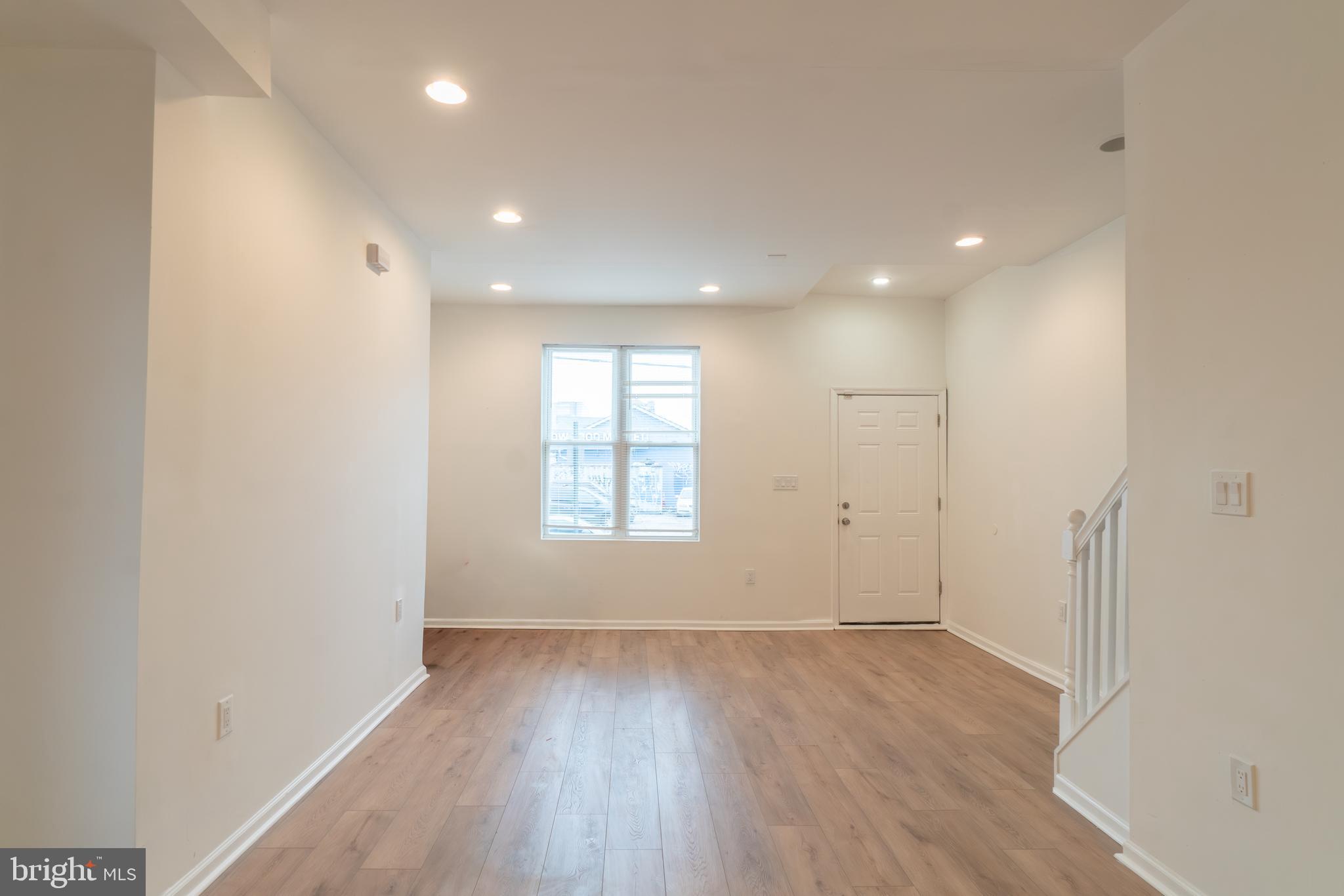 POINT BREEZE - Residential