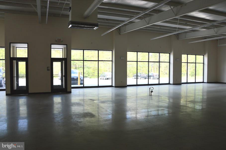 850 & 870 GORDON NAGLE TRAIL