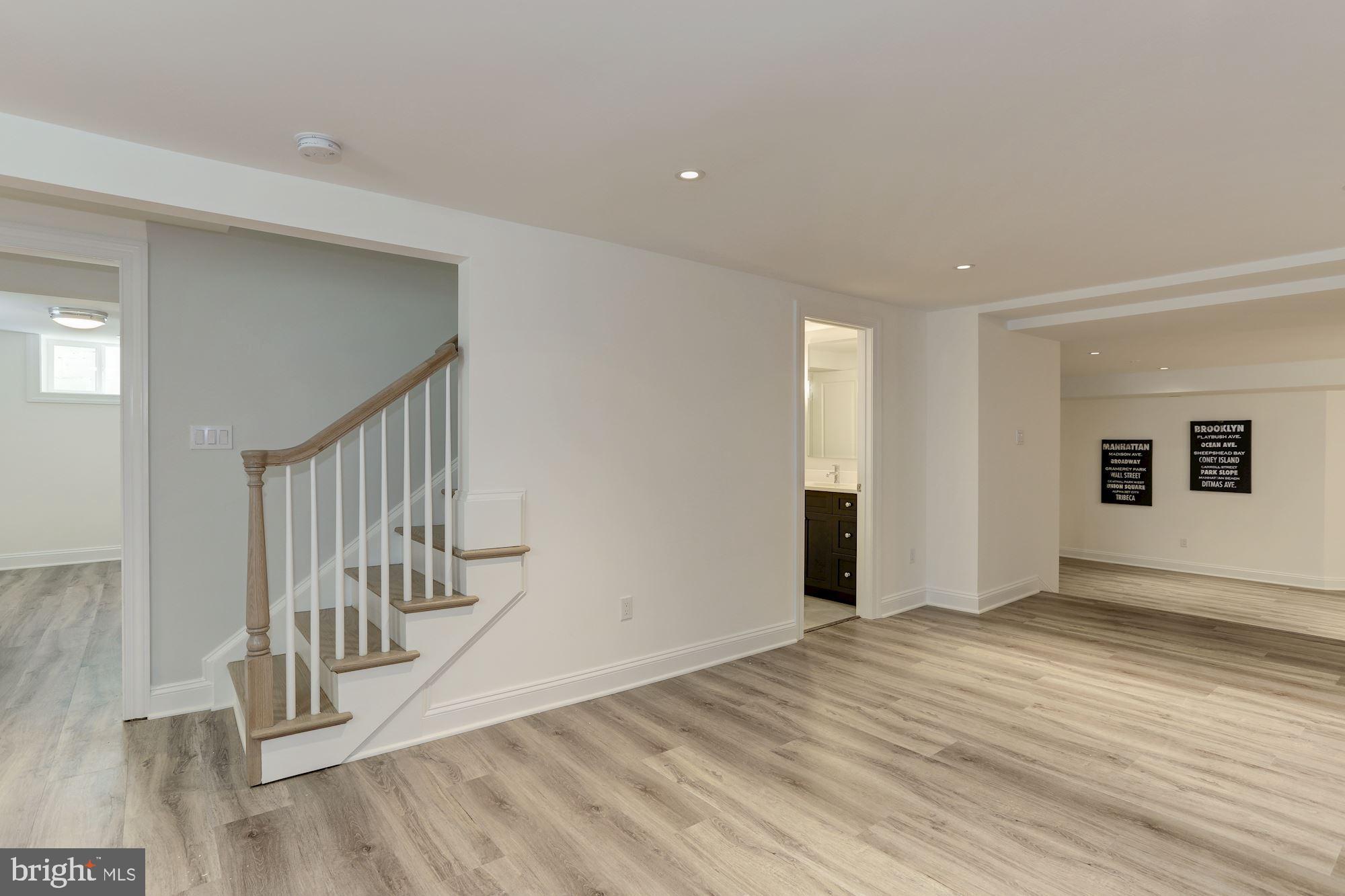 ROLLINGWOOD - Residential