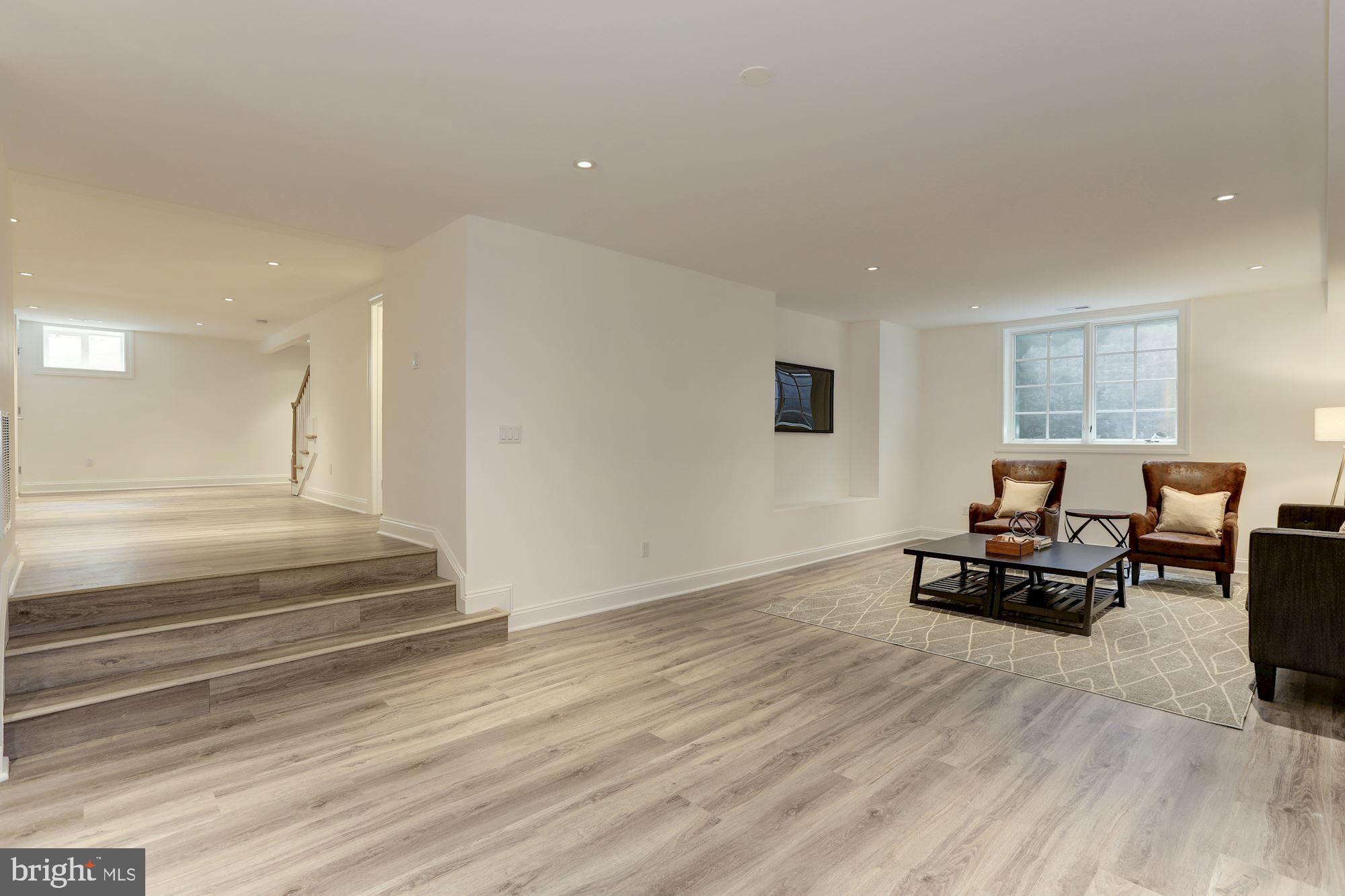 ROLLINGWOOD - Residential