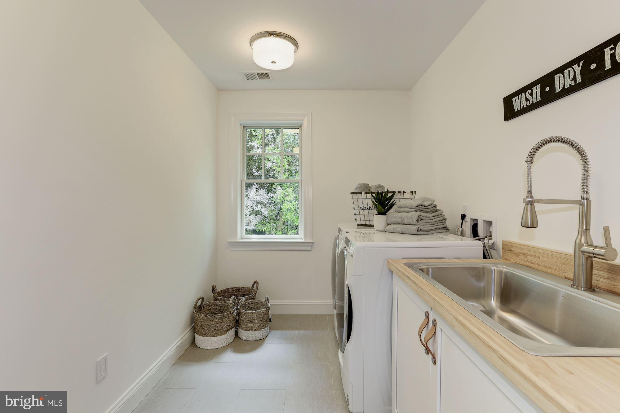 ROLLINGWOOD - Residential