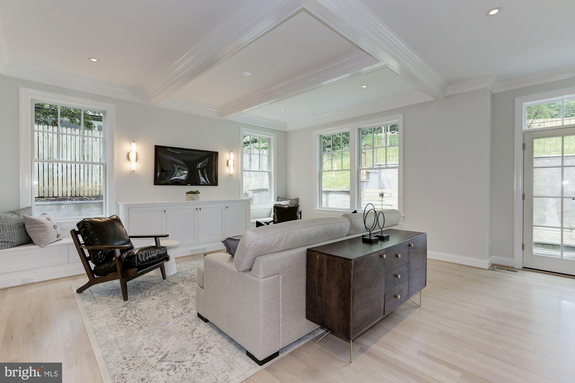 ROLLINGWOOD - Residential