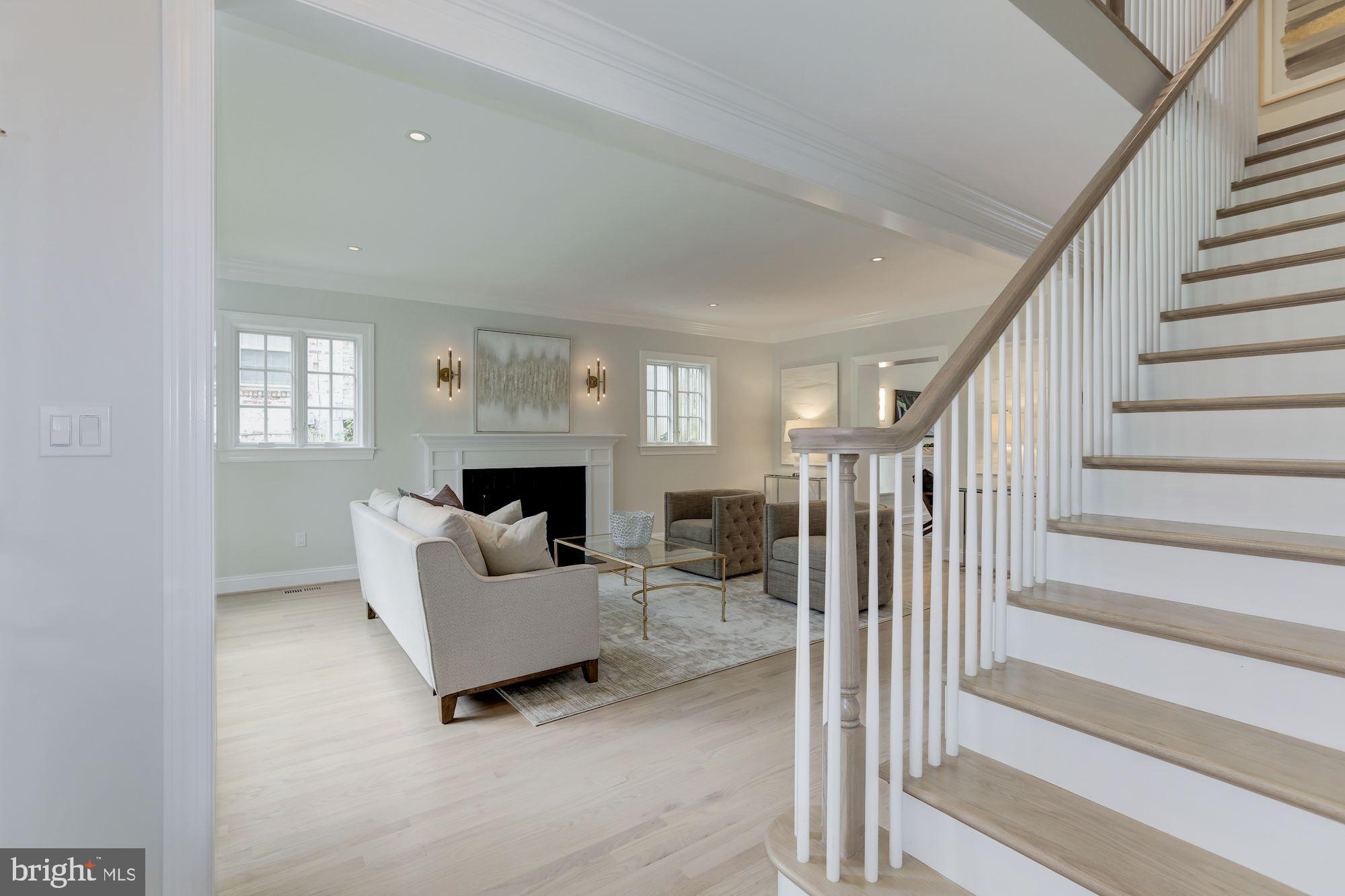 ROLLINGWOOD - Residential