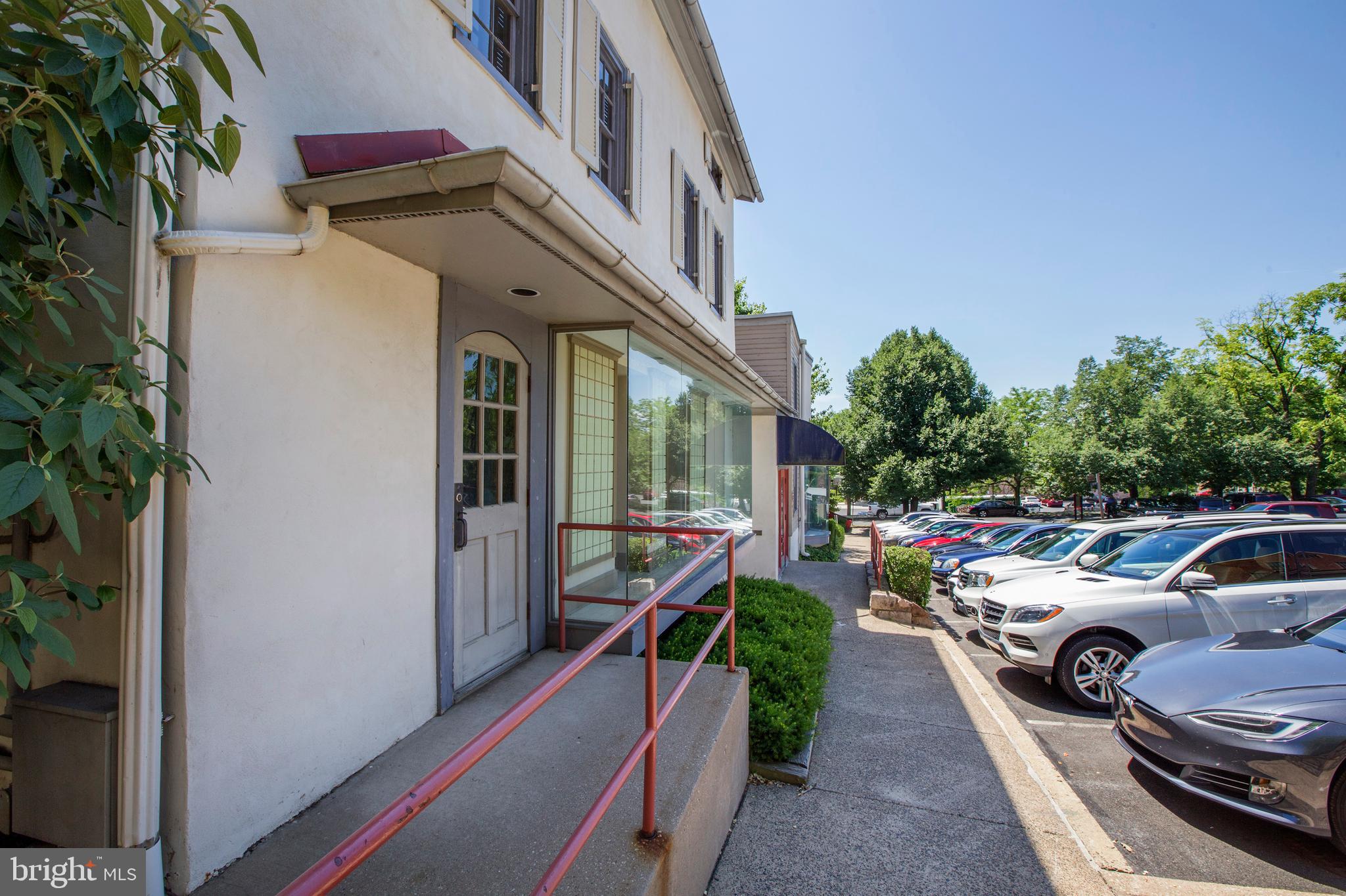 DOYLESTOWN - Commercial Lease