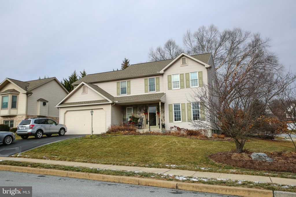 Photo of 1005 Northfield Drive, ELIZABETHTOWN, PA 17022 (MLS # PALA2081146)