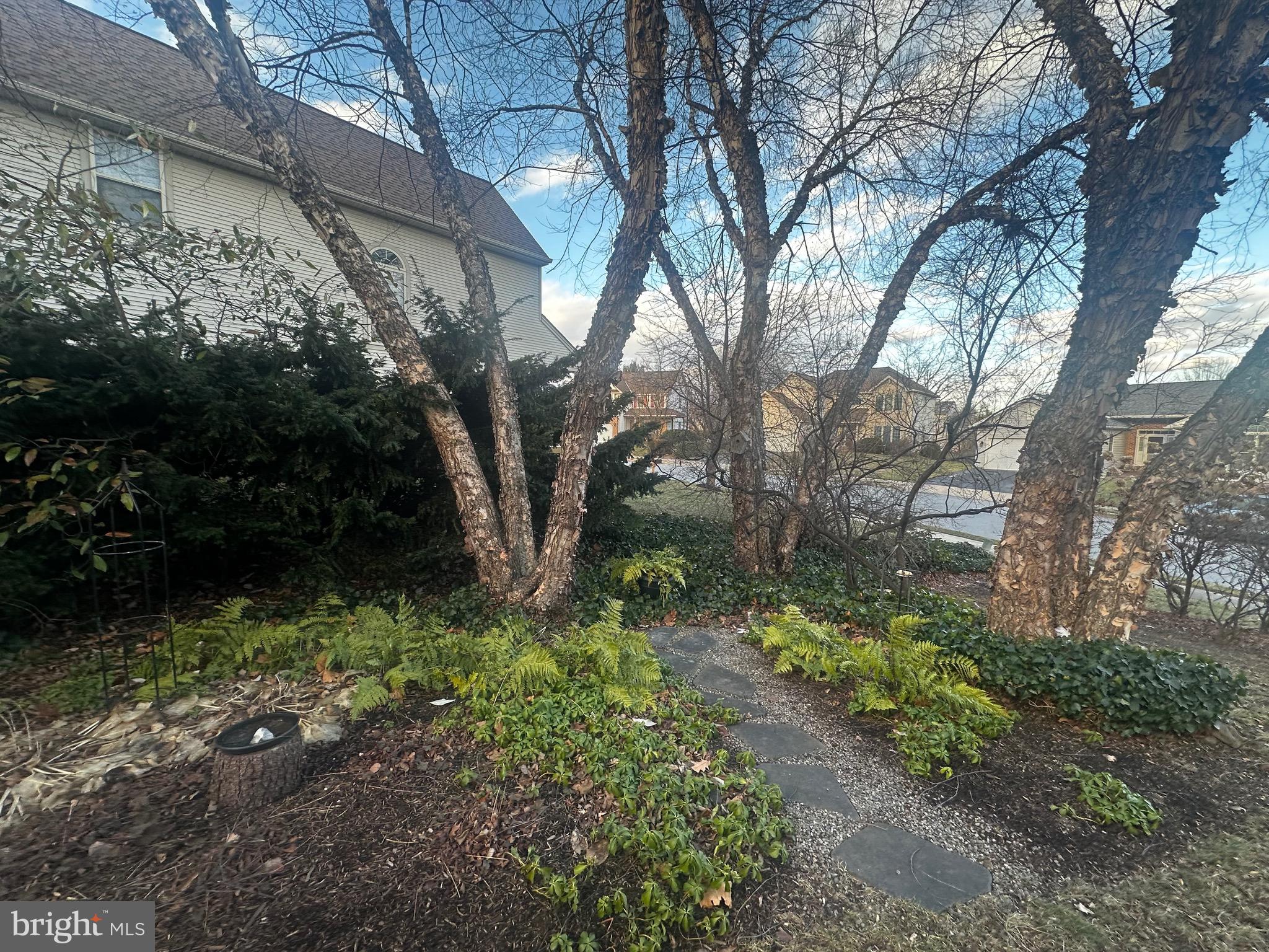 1005 NORTHFIELD DRIVE