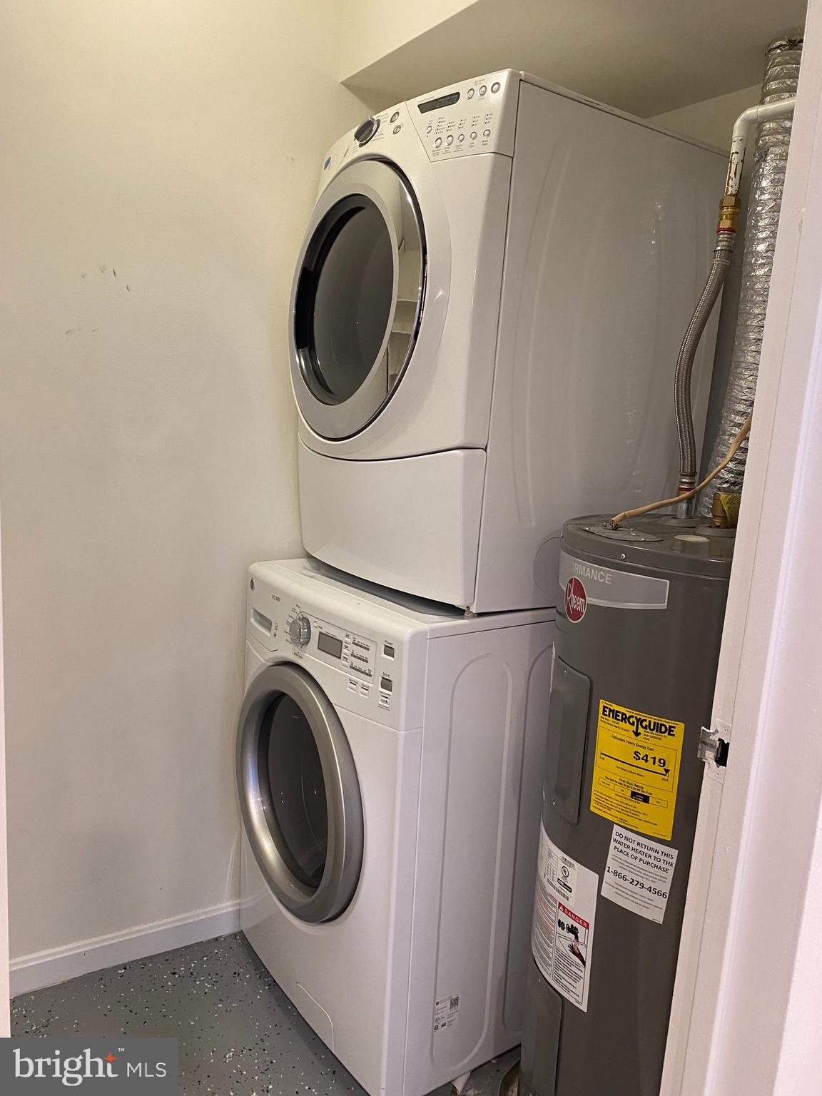 TERRACE TOWNE HOMES OF GUNSTON - Residential Lease