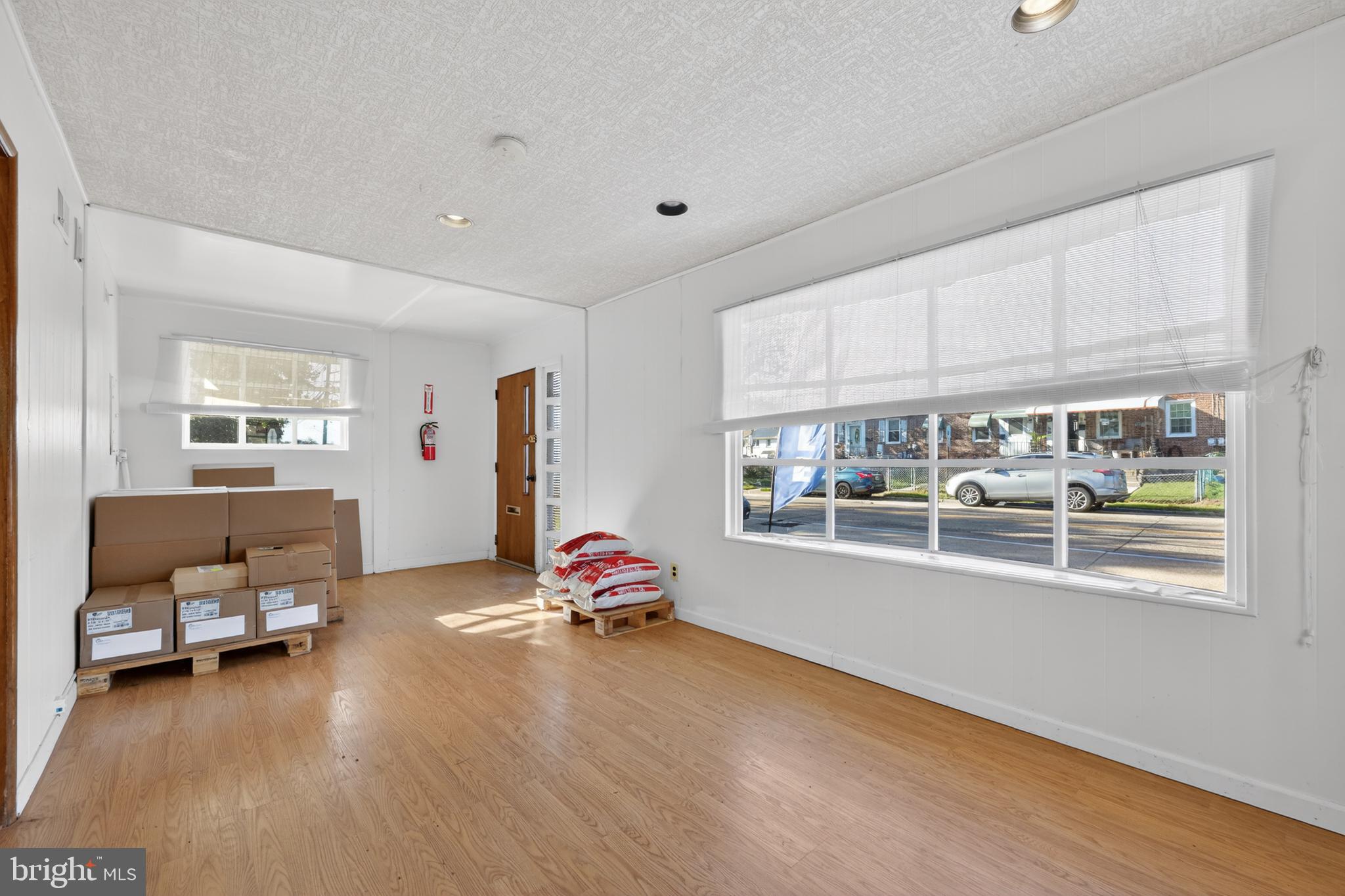 870 W BROWNING ROAD