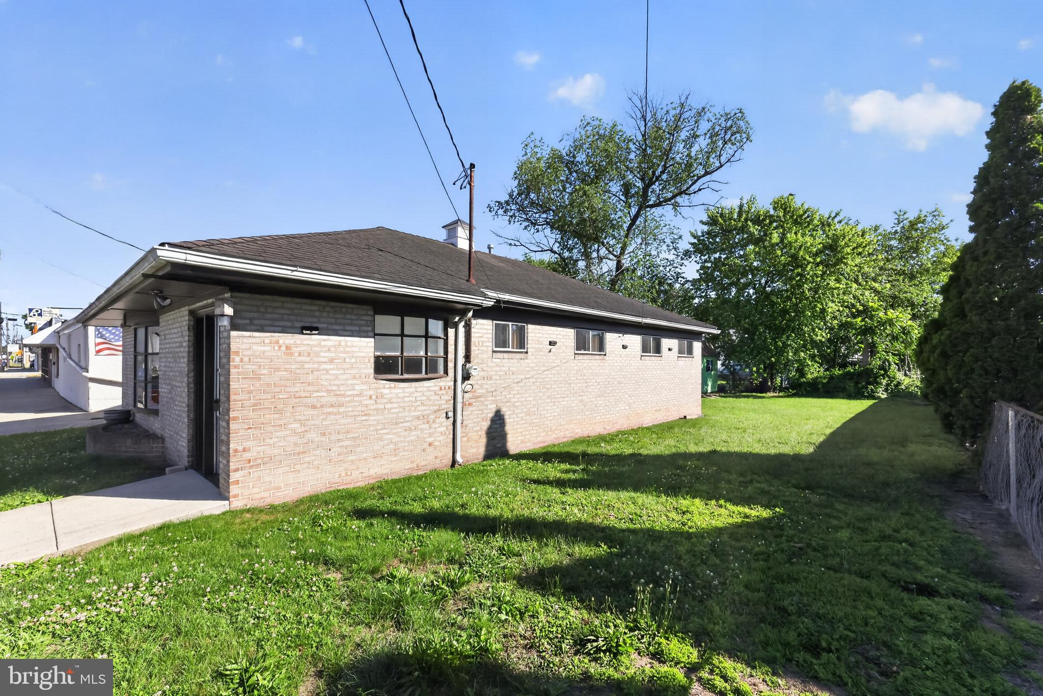 870 W BROWNING ROAD