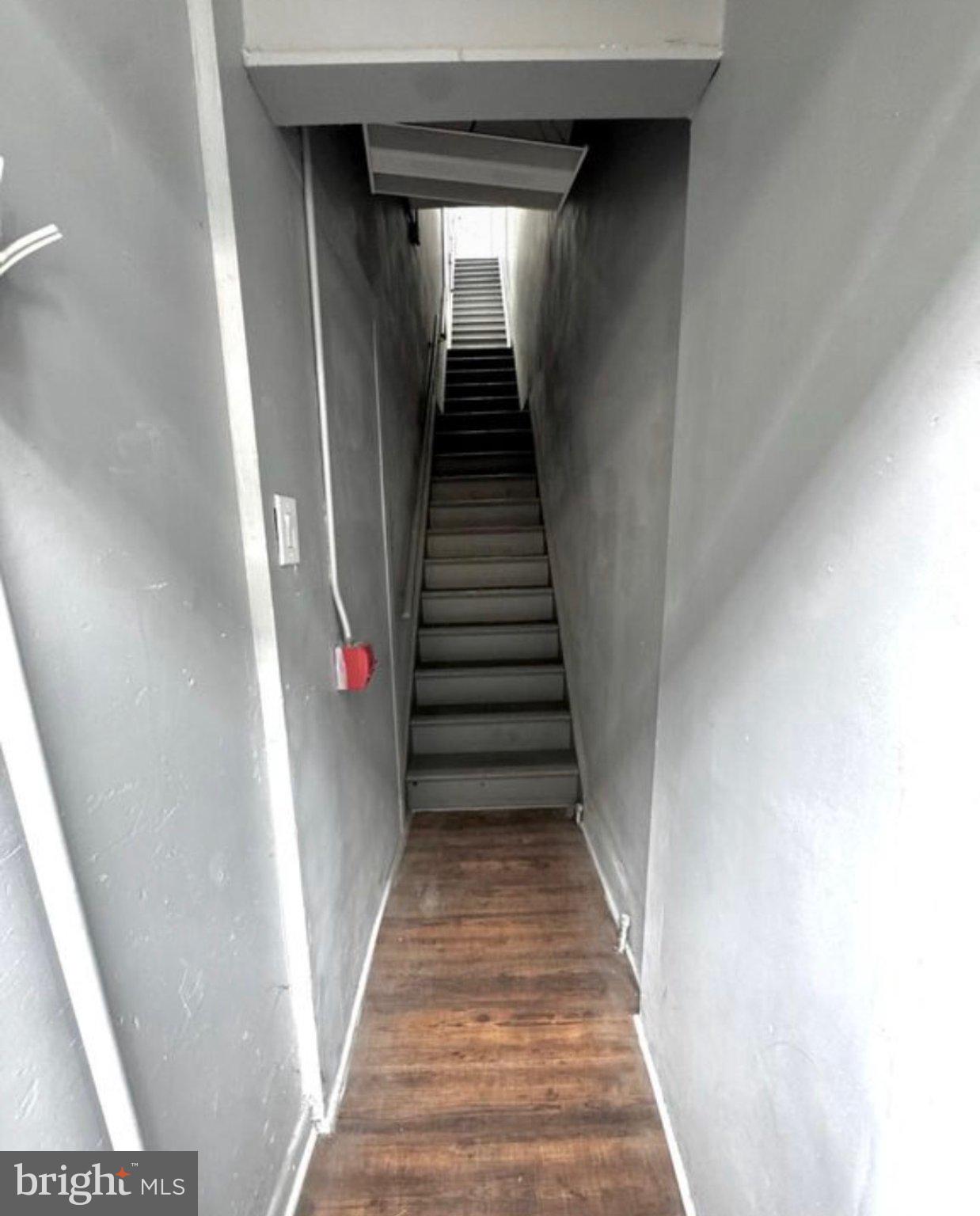 FRANKFORD - Residential Income