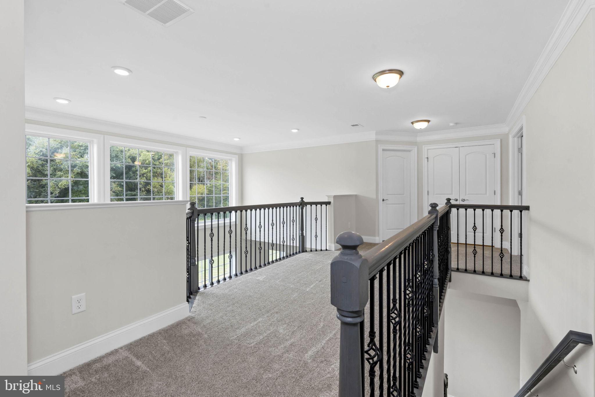 MOUNT FRIENDSHIP - Residential