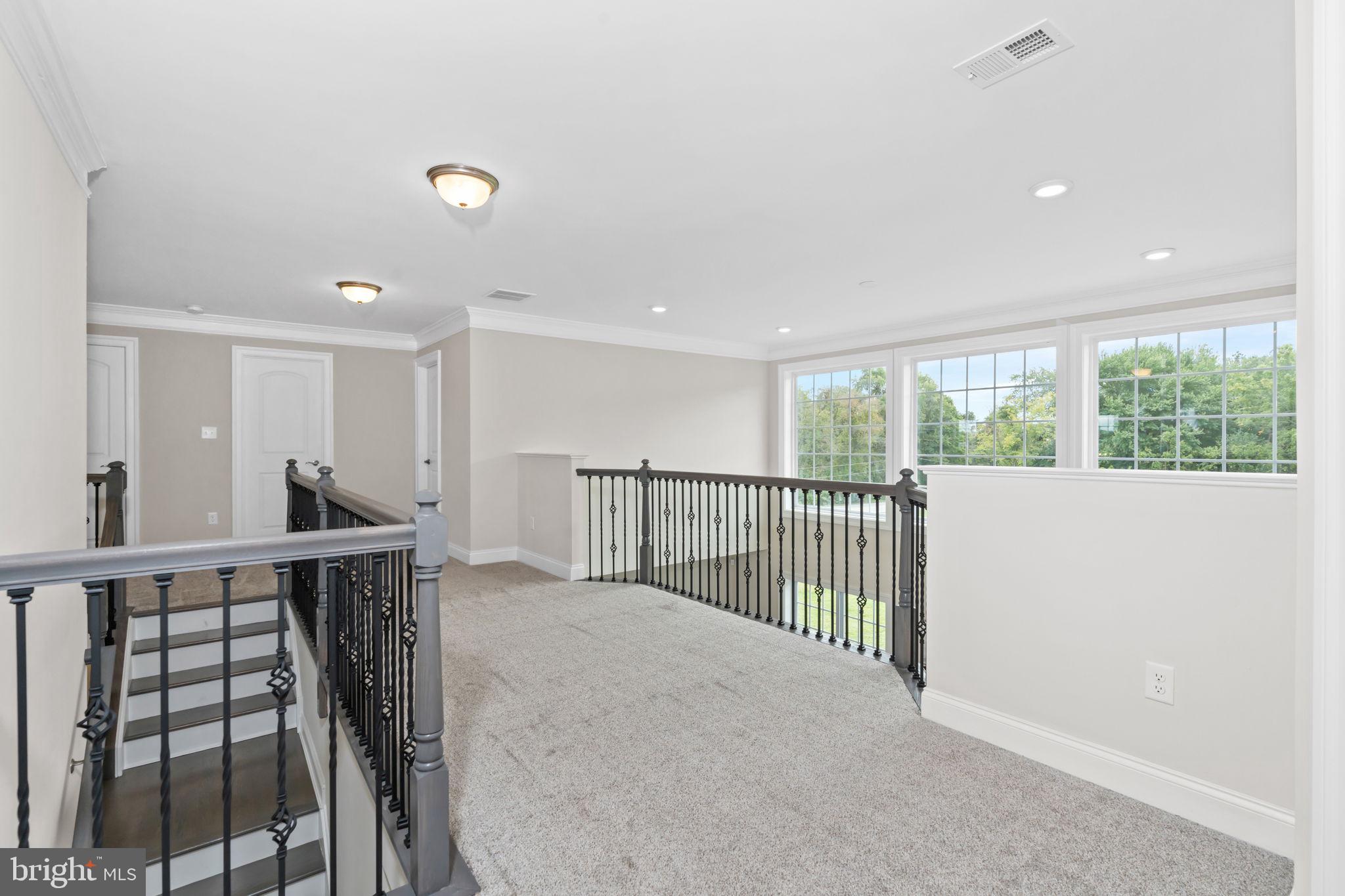 MOUNT FRIENDSHIP - Residential