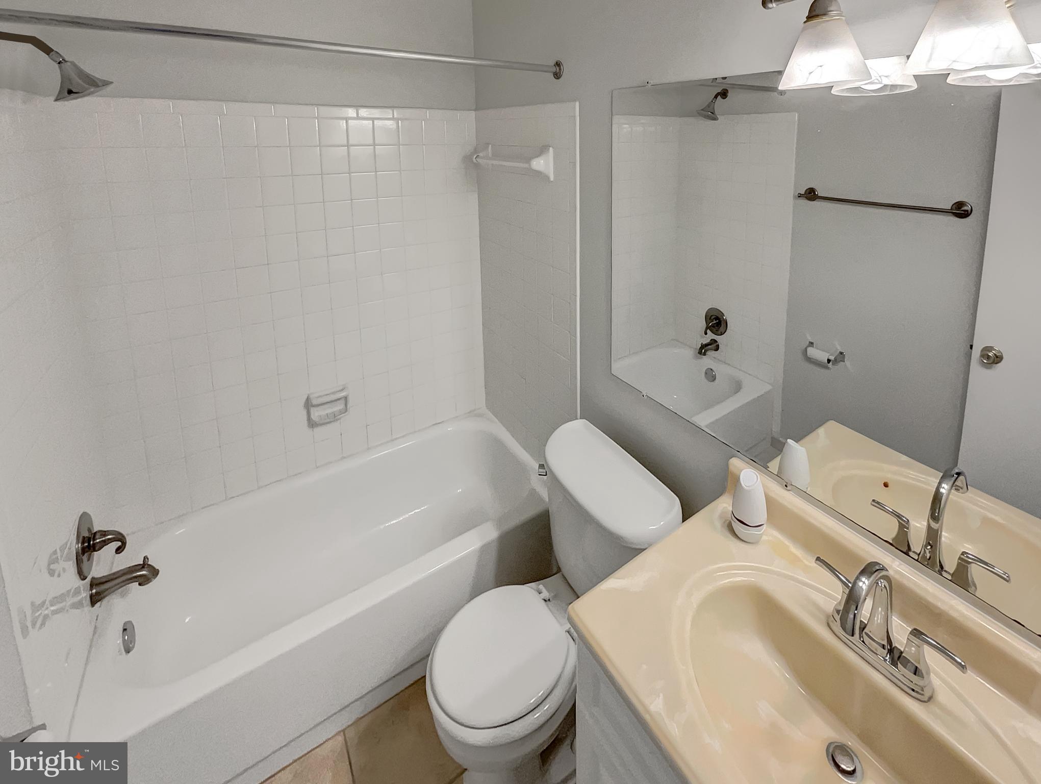 JEFFERSON MEWS - Residential