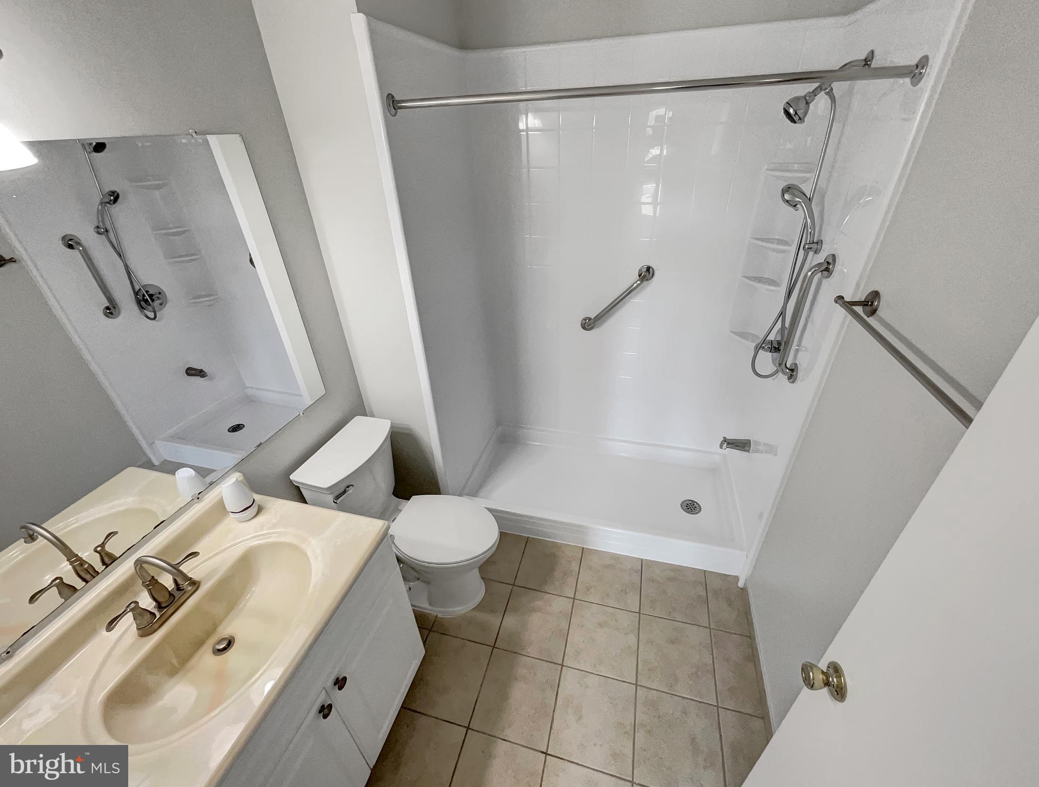 JEFFERSON MEWS - Residential