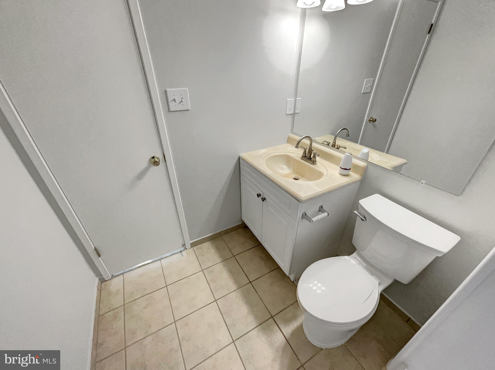 JEFFERSON MEWS - Residential