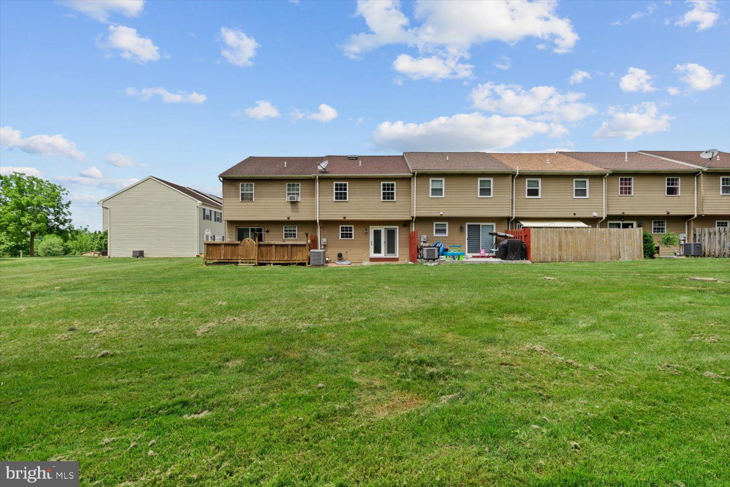 EASTWOOD MEADOWS - Residential