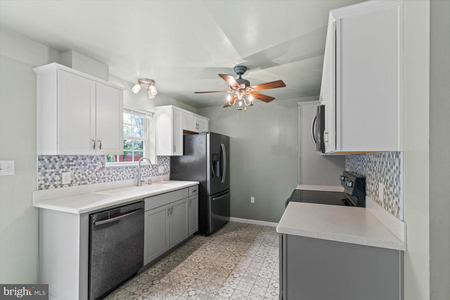 EASTWOOD MEADOWS - Residential