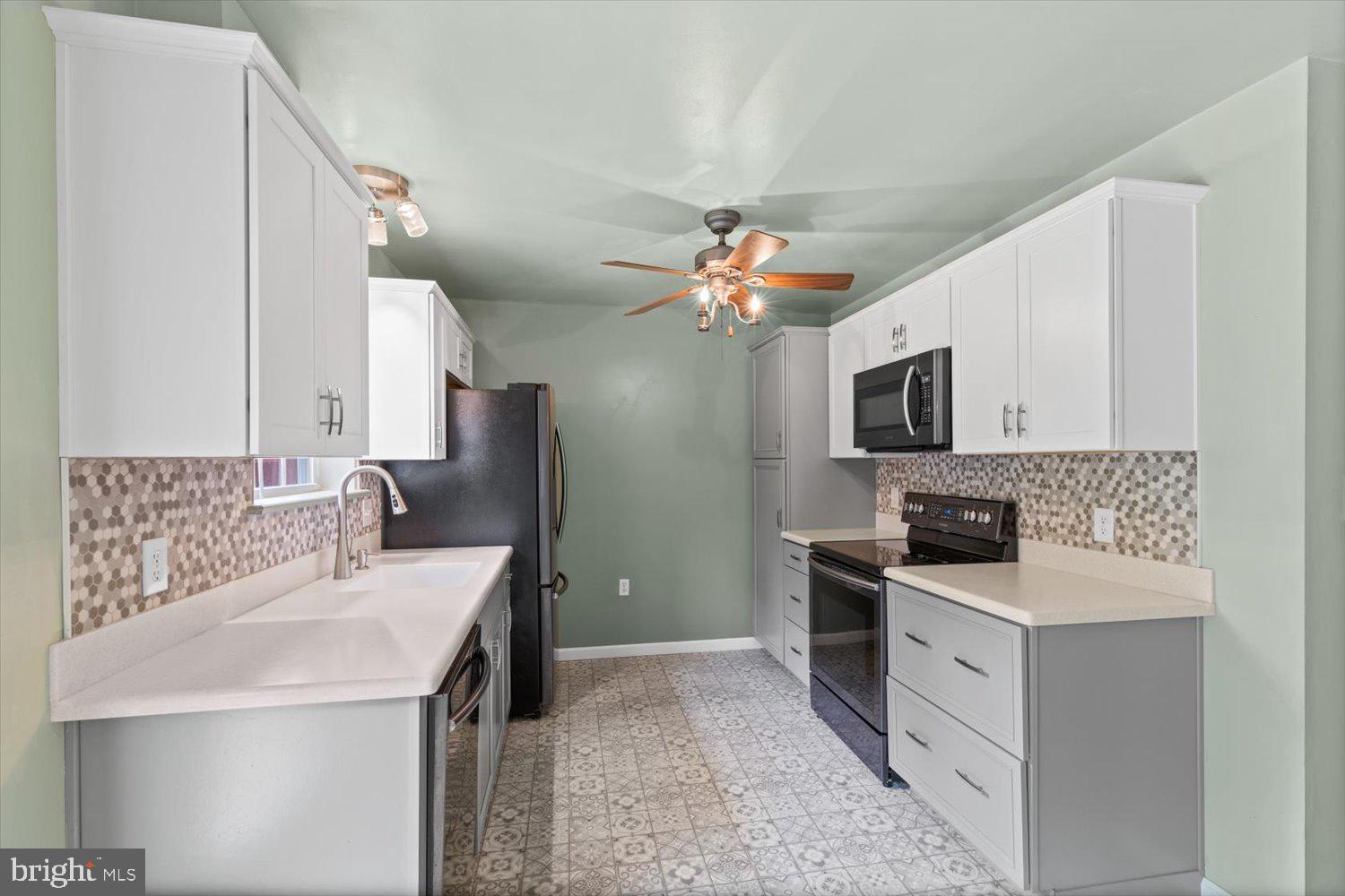 EASTWOOD MEADOWS - Residential