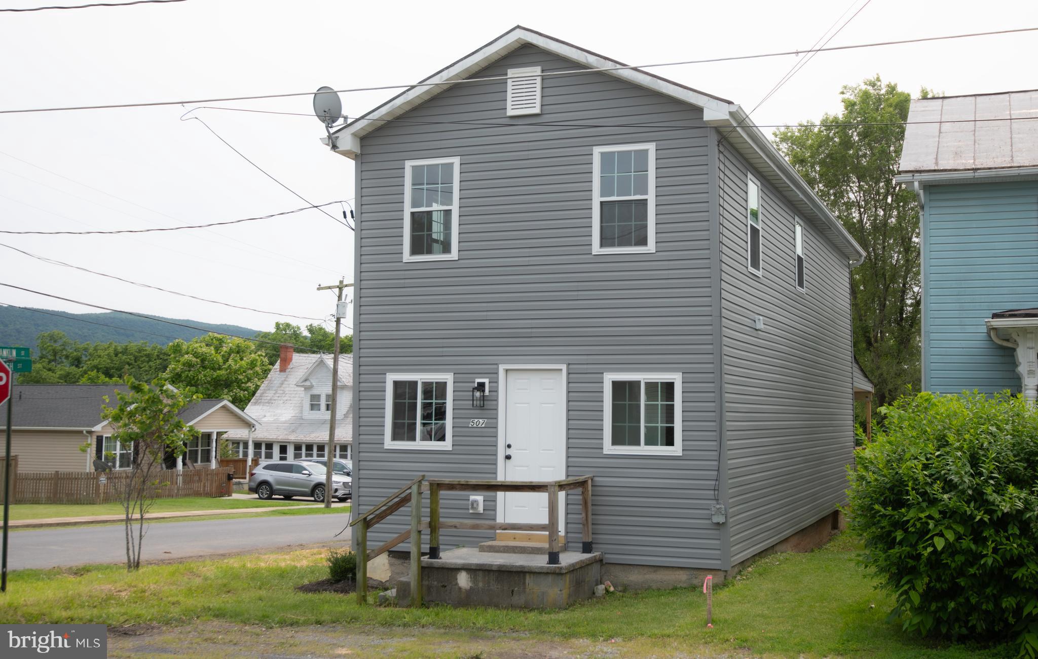 507 ASH STREET