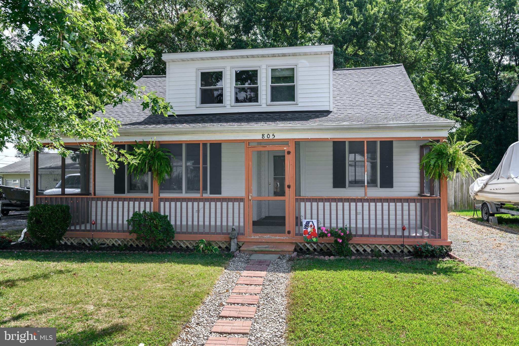 CHESTER RIVER BEACH - Residential