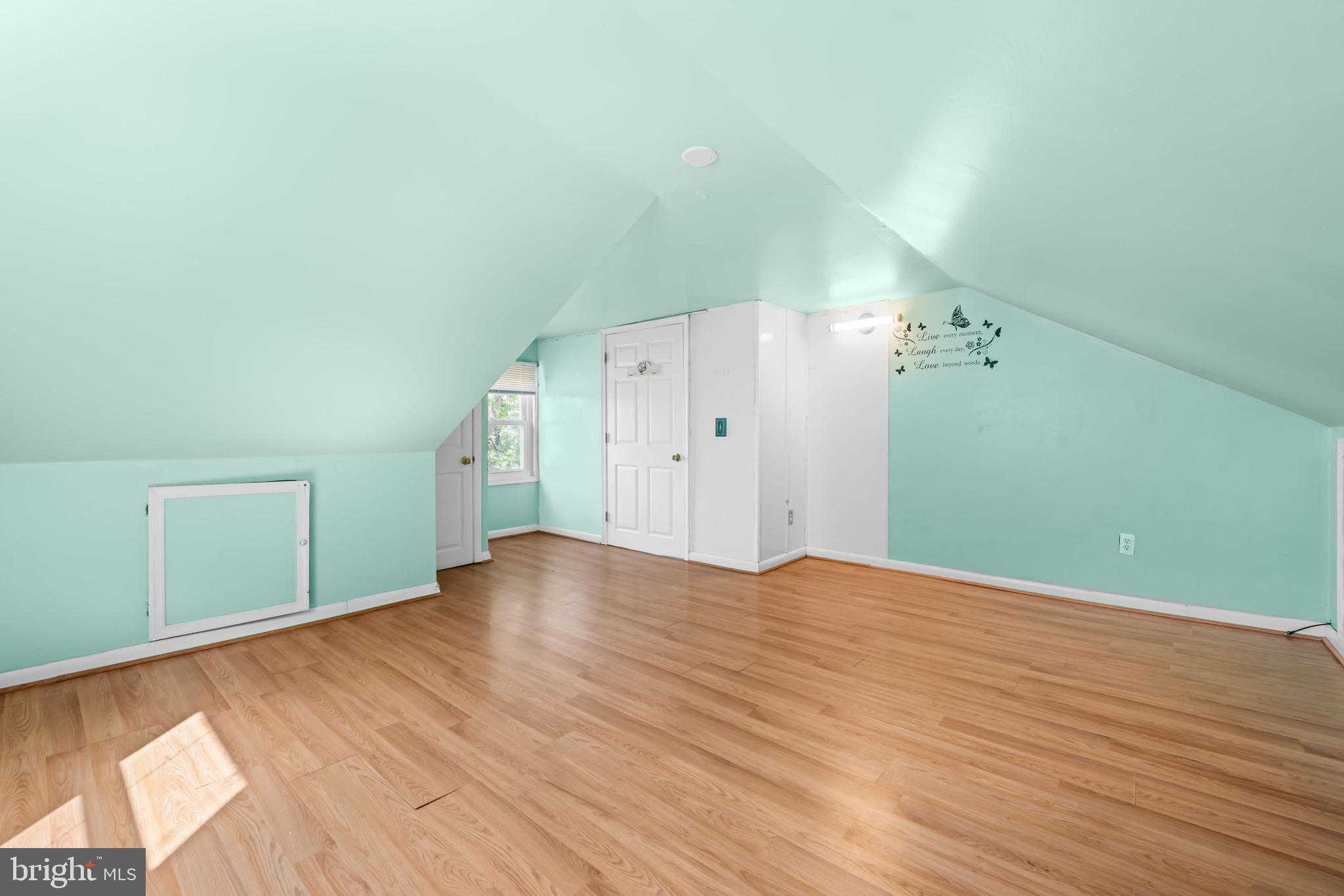 CHESTER RIVER BEACH - Residential