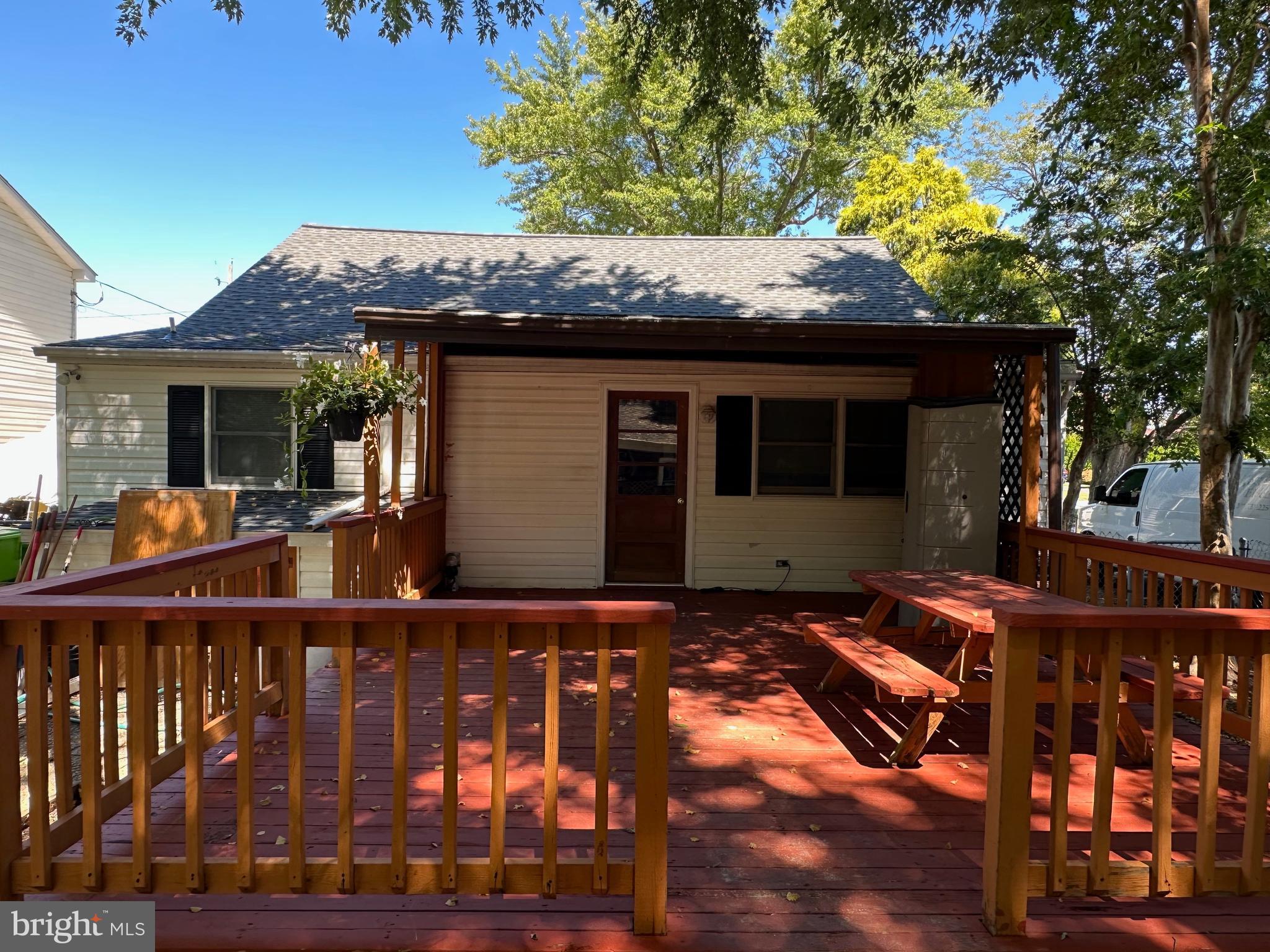 CHESTER RIVER BEACH - Residential