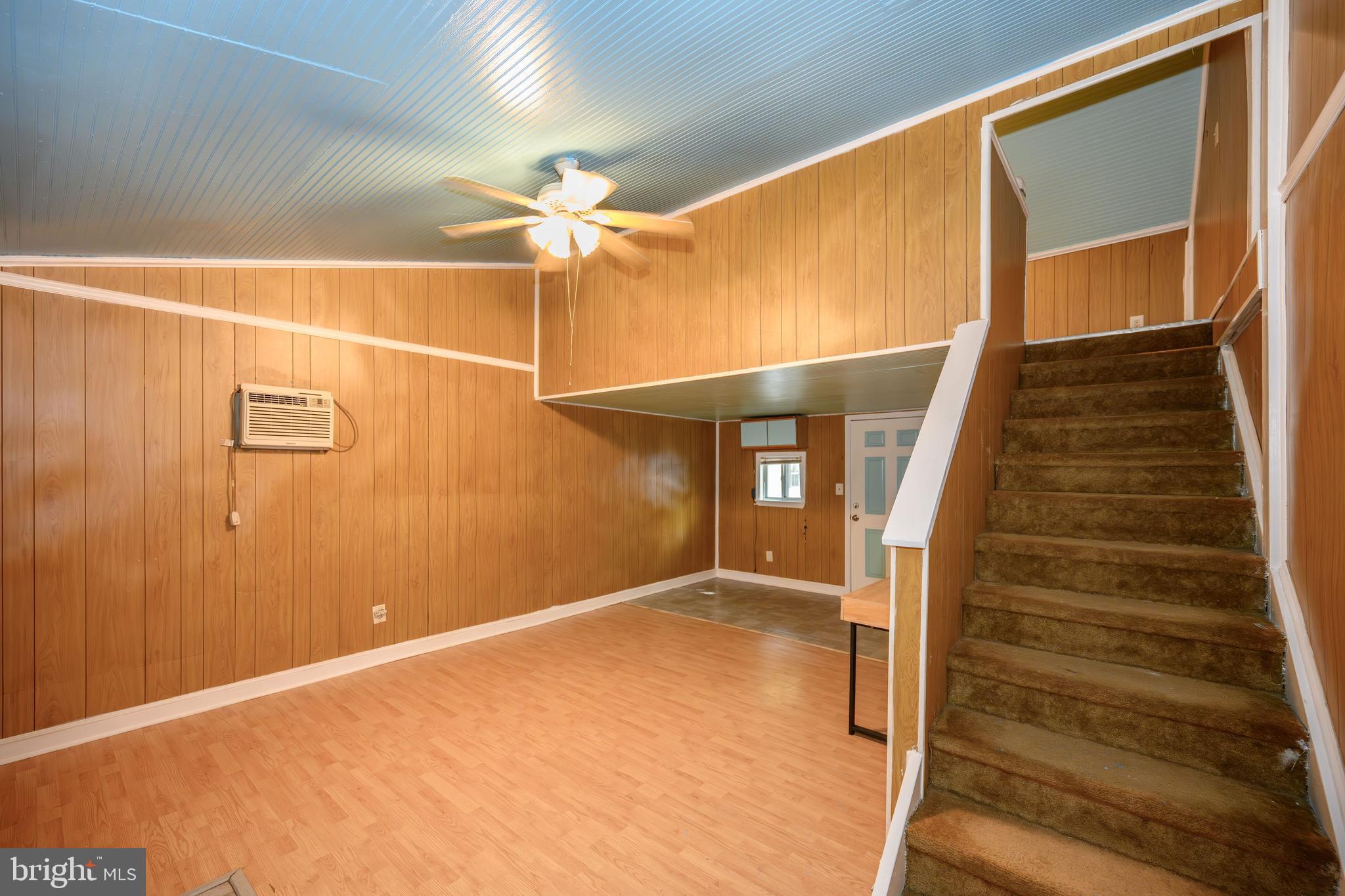 CHESTER RIVER BEACH - Residential