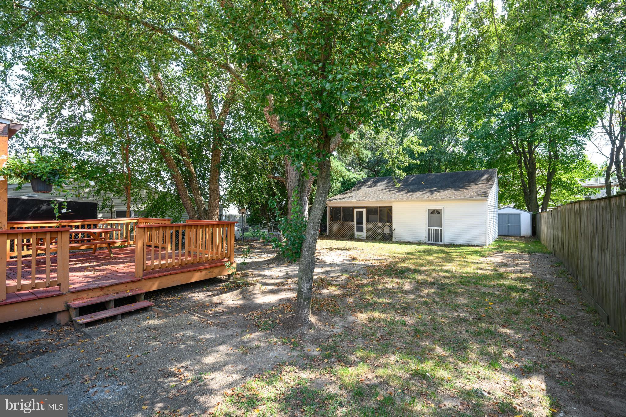 CHESTER RIVER BEACH - Residential